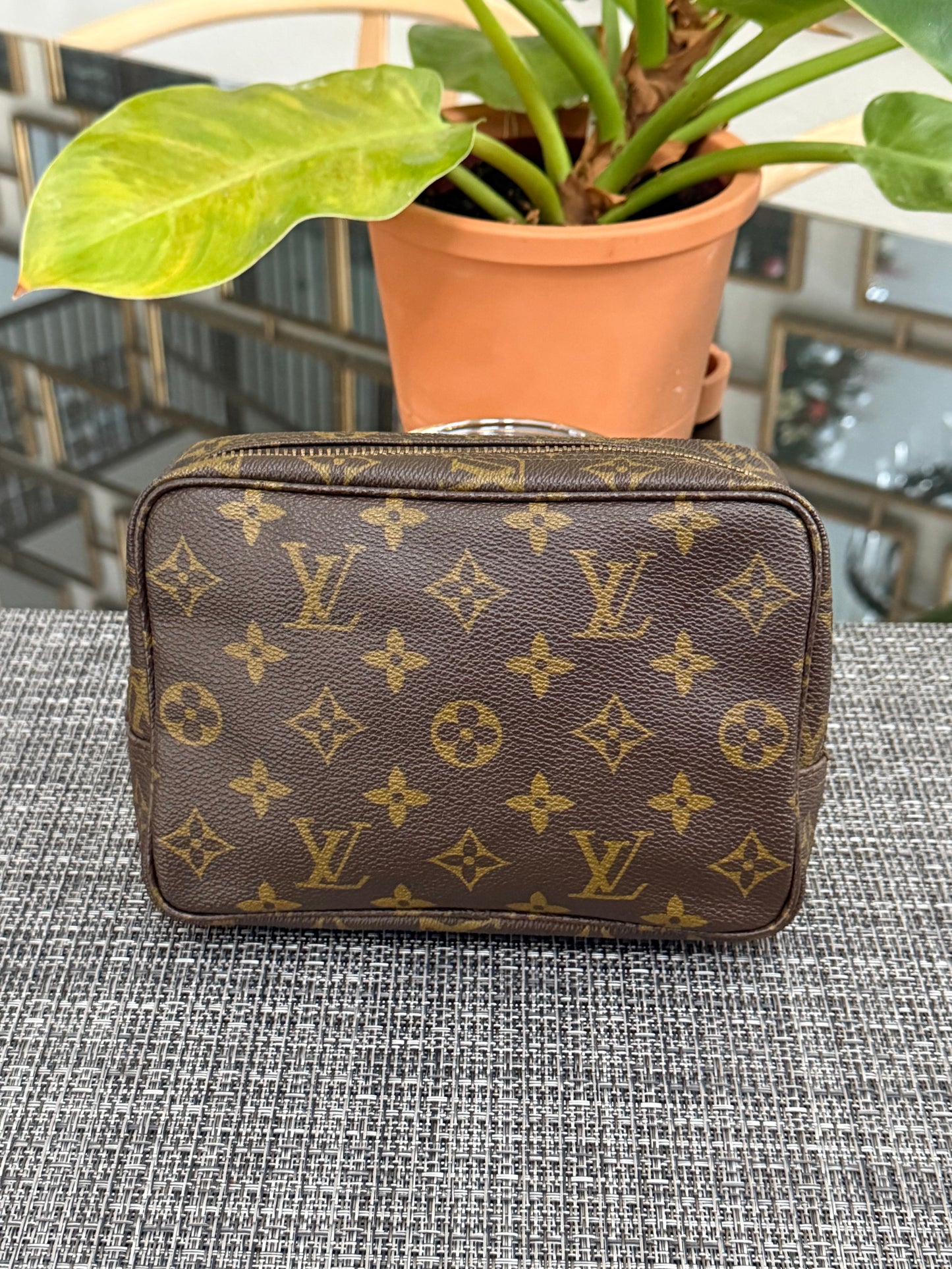 Trousse 18 -Pre Date Code