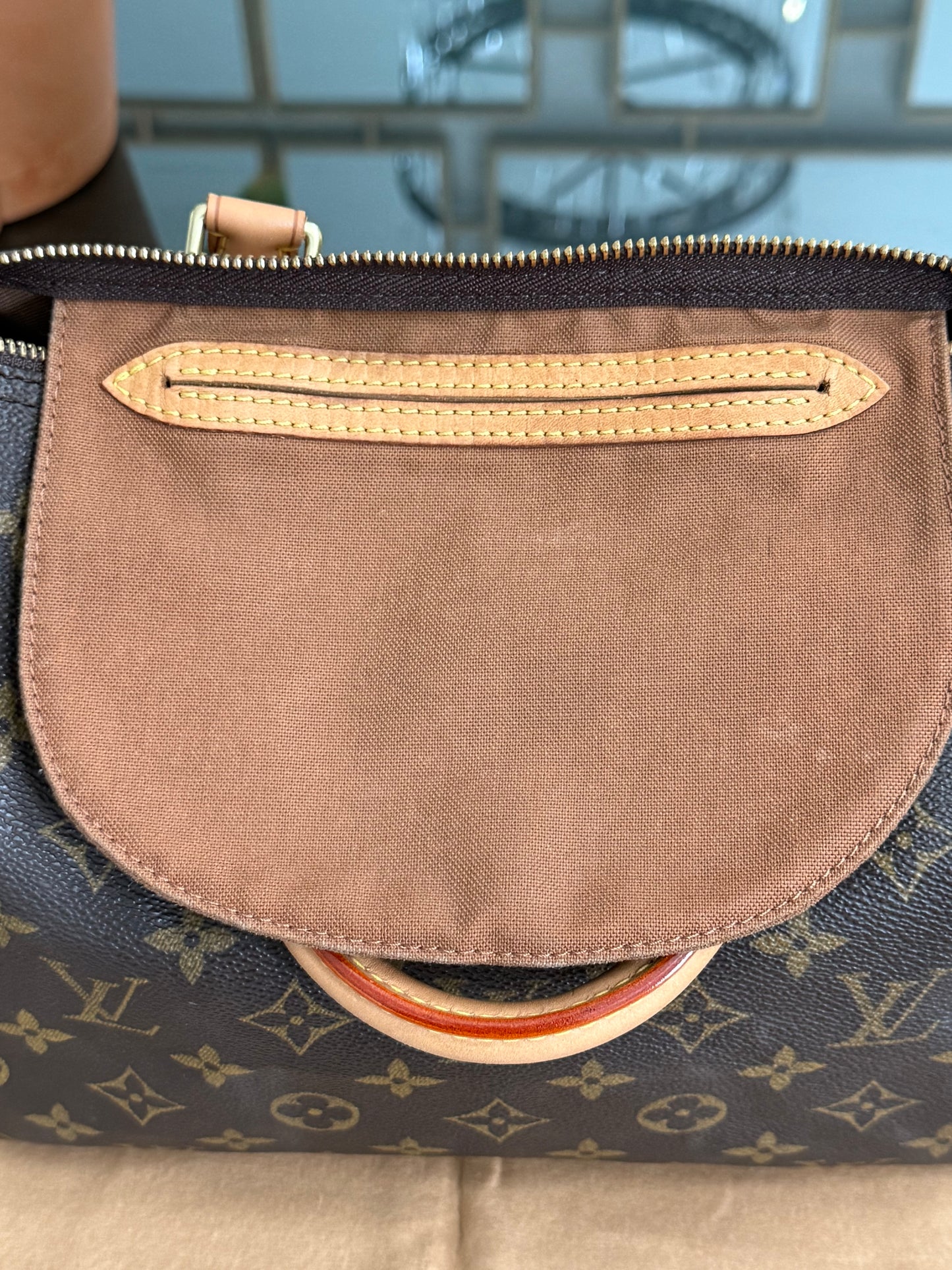 Speedy 25 with π Lock & Key and Dustbag π
Year: 2003