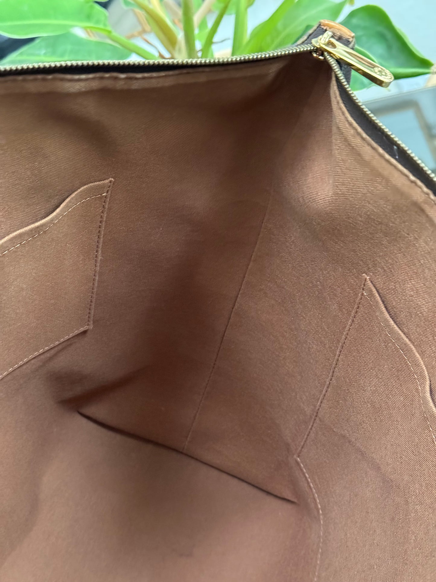 Totally GM with Dustbag and Insert Organizer ๐๏ธ Year: 2010