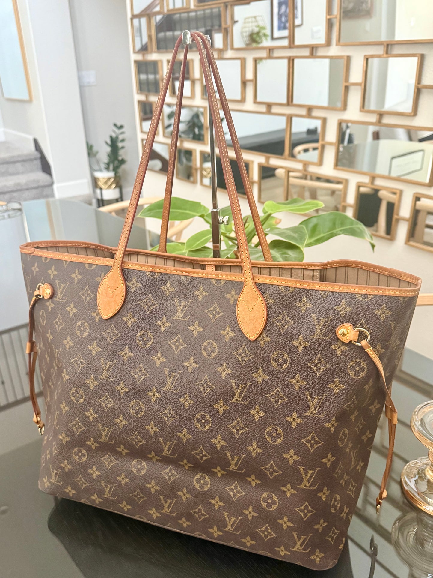 Neverfull GM in Monogram with Insert Organizer 🗓️ Year: 2007