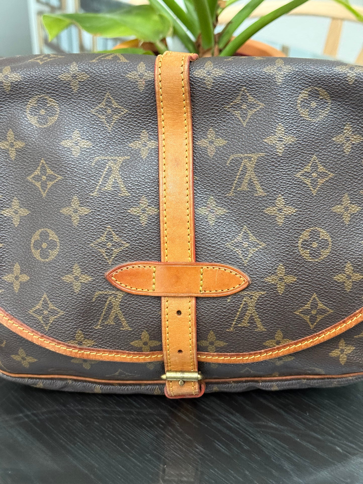 Saumur 30 Crossbody -๐๏ธ Year: 1992