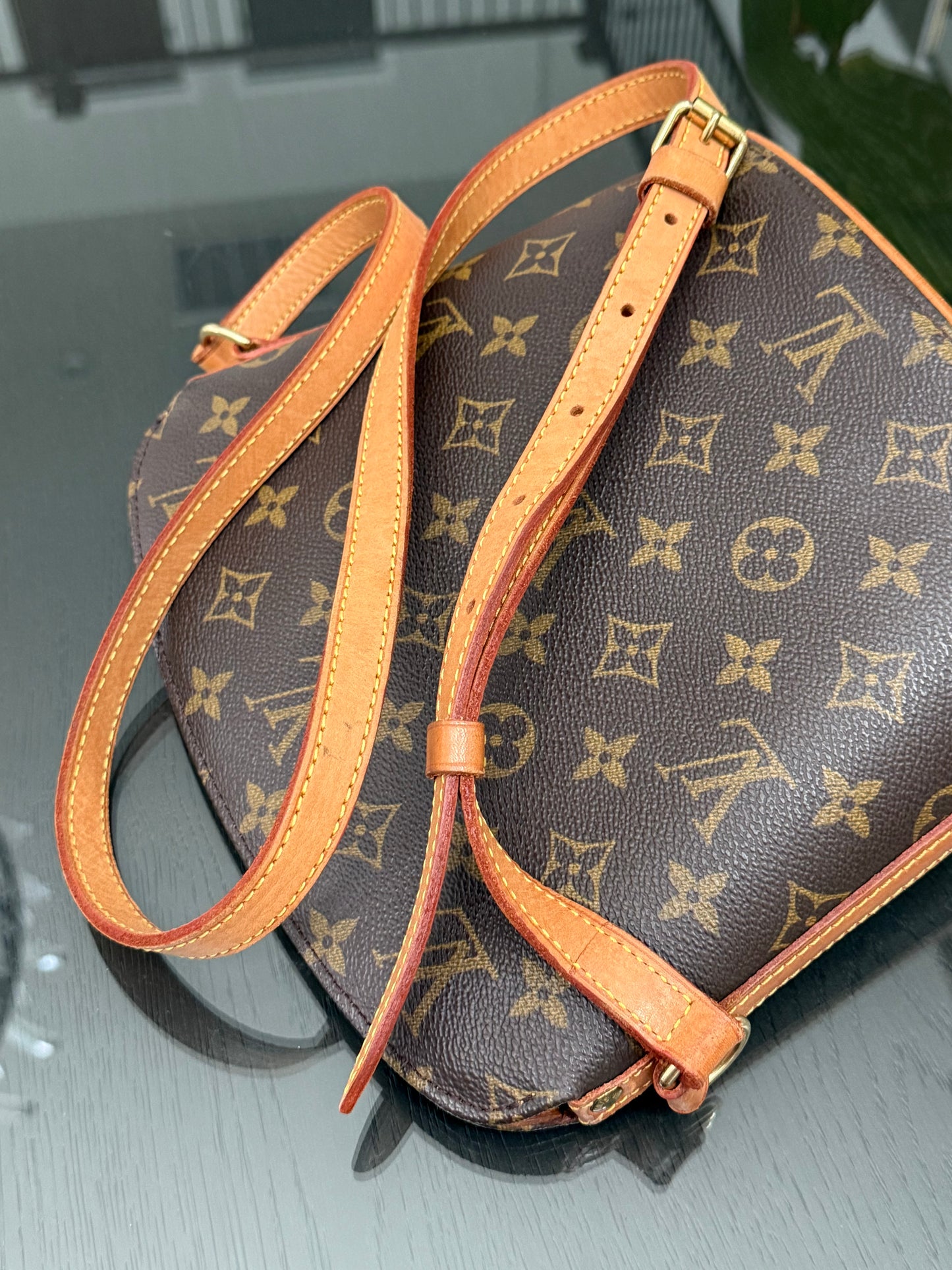 Drouot Crossbody
π
Year: 2000