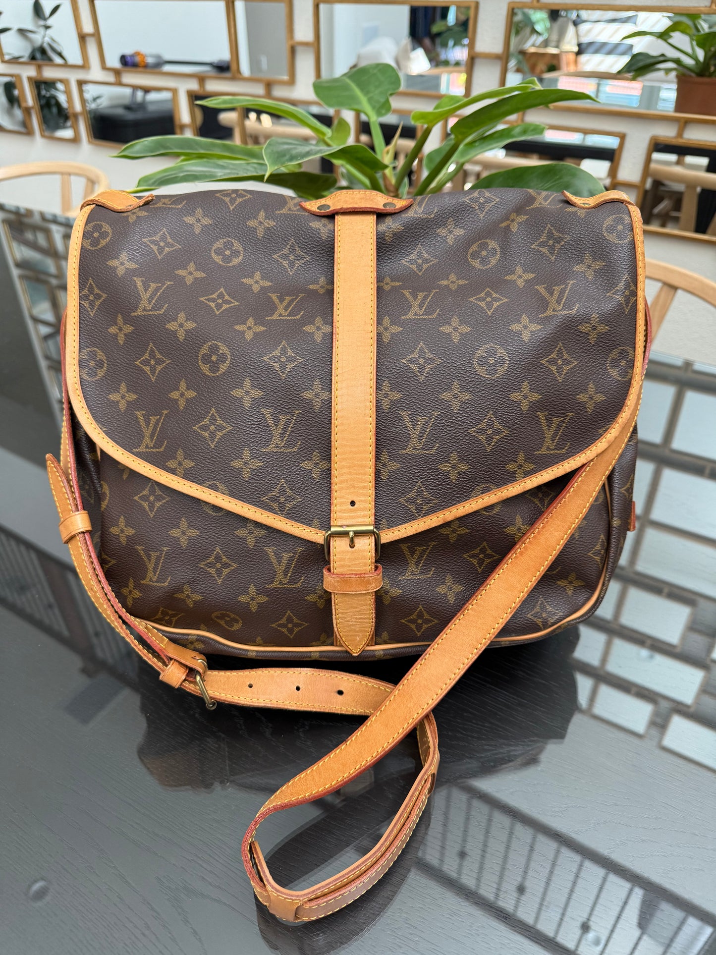 Saumur 35 Crossbody -๐๏ธ Year: 1992