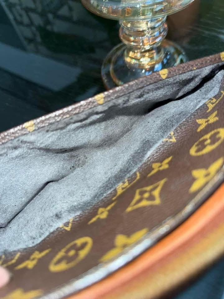 Orsay Clutch -
๐๏ธ Year: 1998