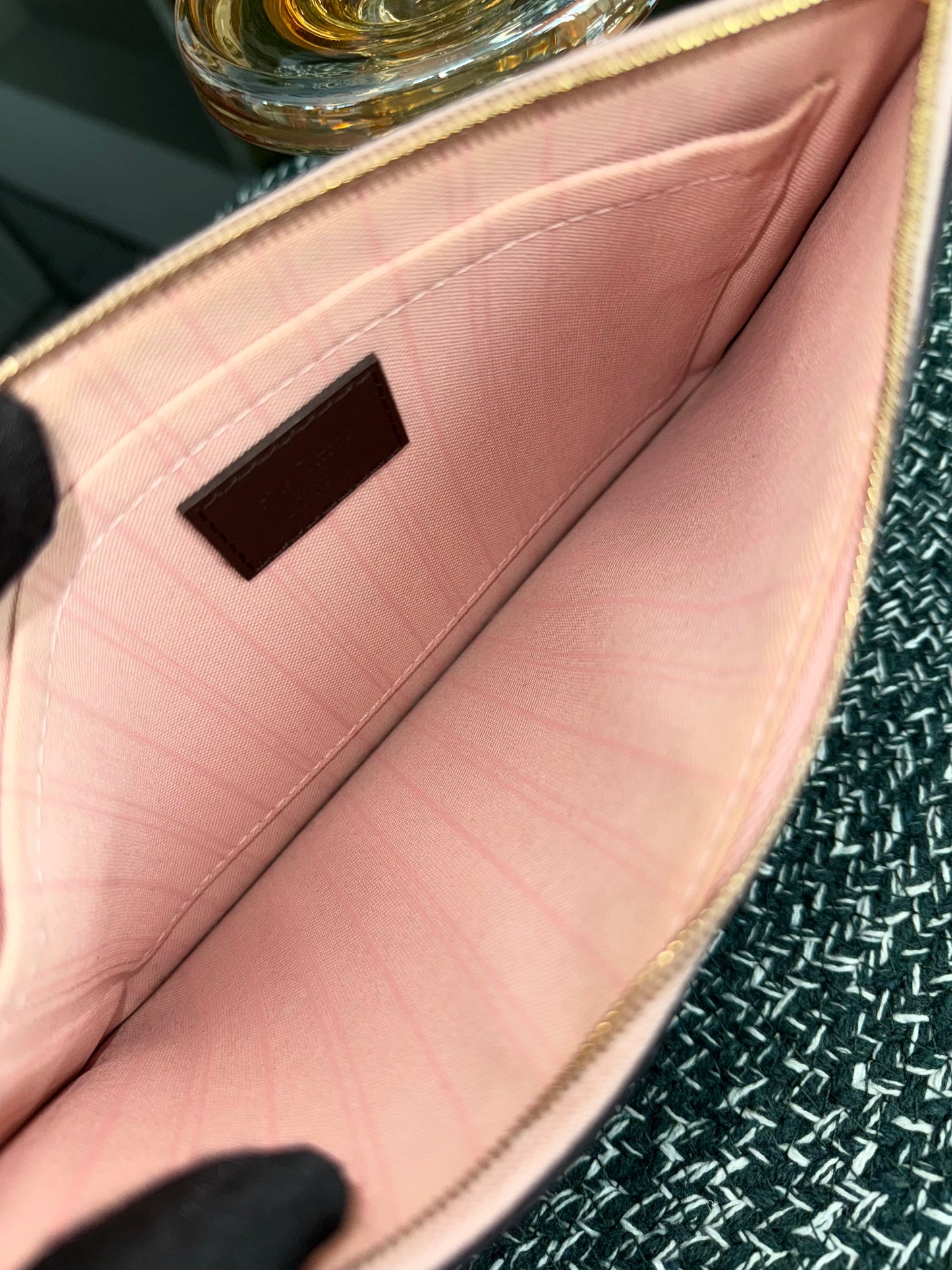 Neverfull MM/GM Pouch in De Rose Ballerine 🗓️ Year: 2016