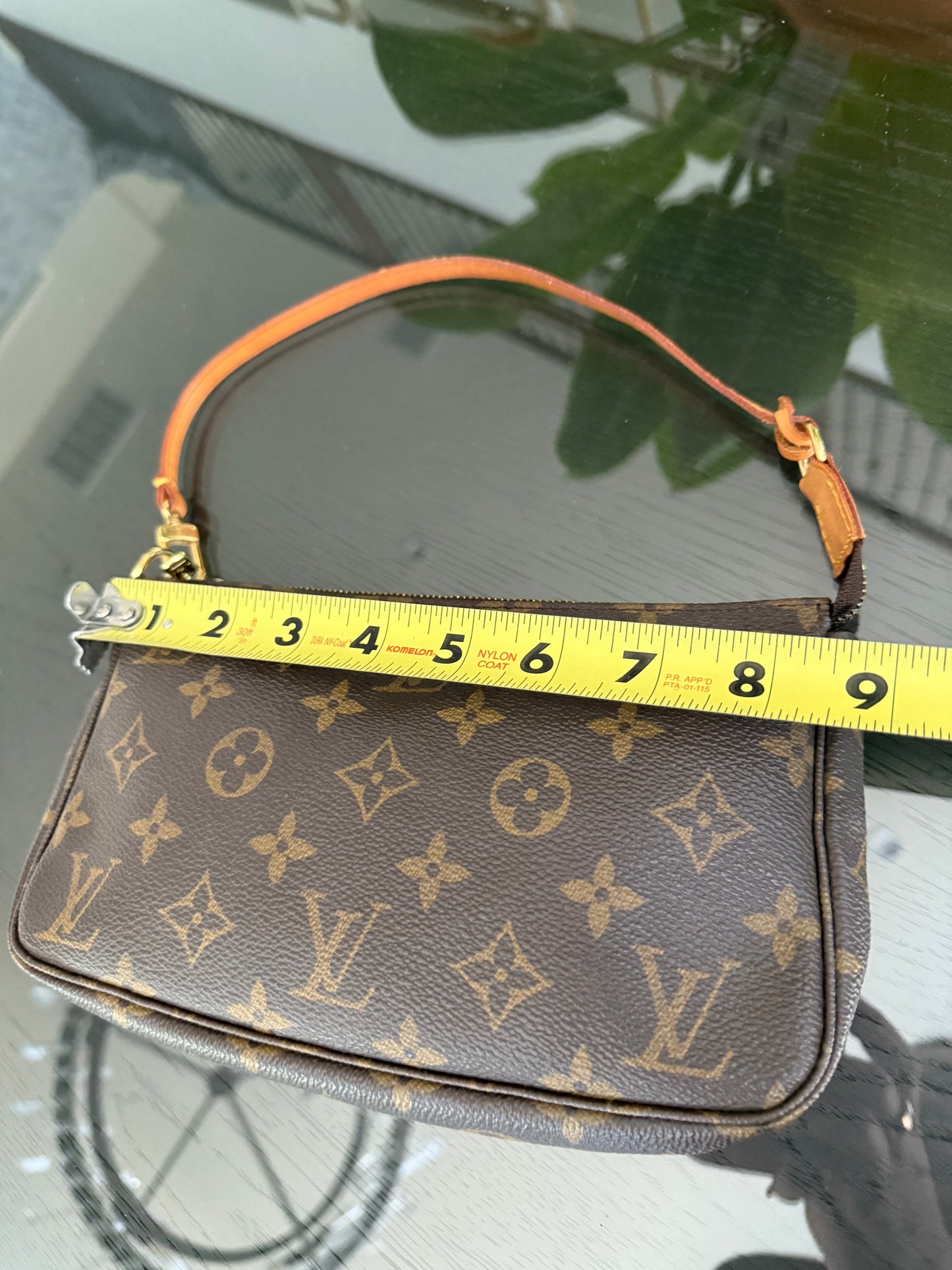 Pochette Accessories - ๐
Year: 2002