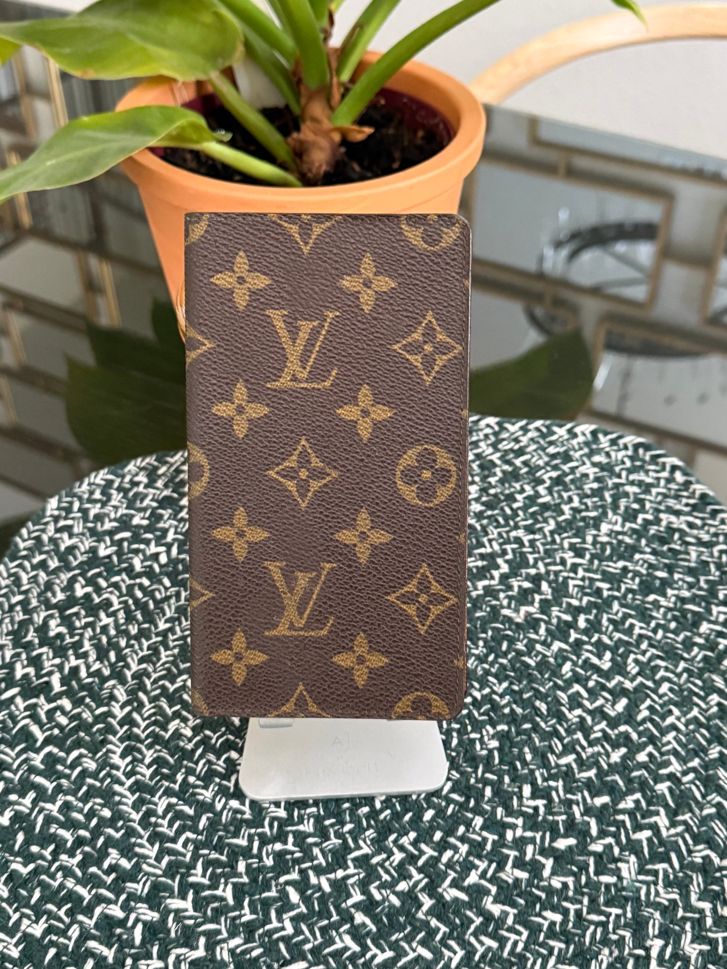 Vintage Checkbook Holder in Monogram 🗓️ Year: 1989
