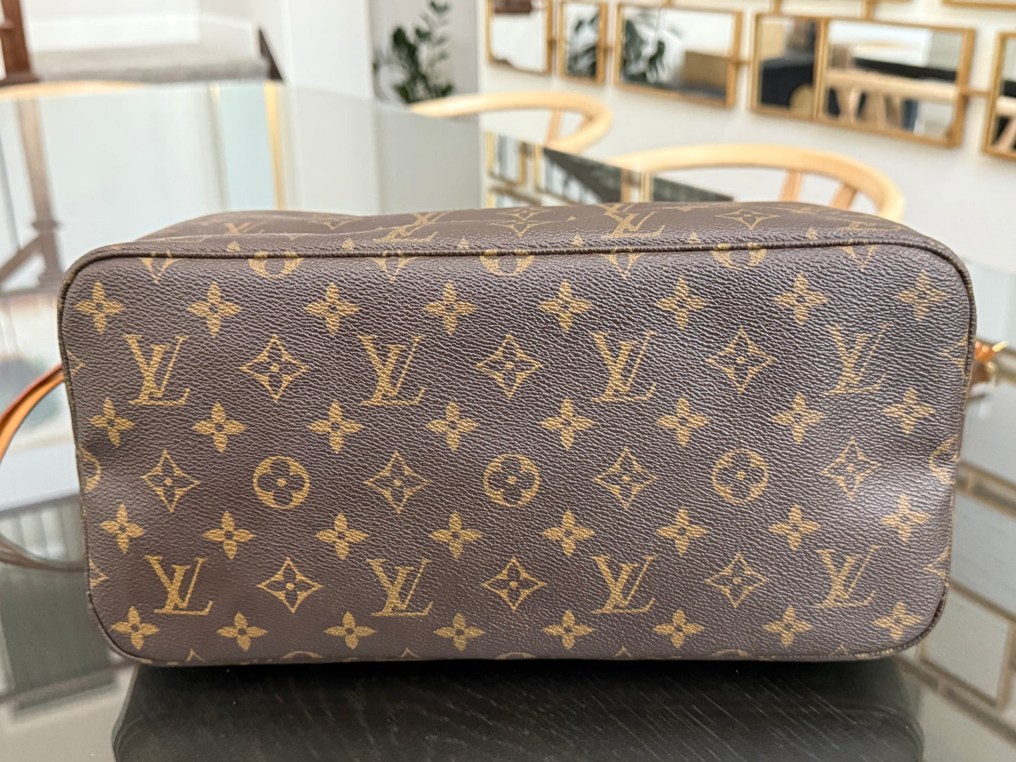Neverfull MM with Dustbag and Insert Organizer 🗓️ Year: 2008
