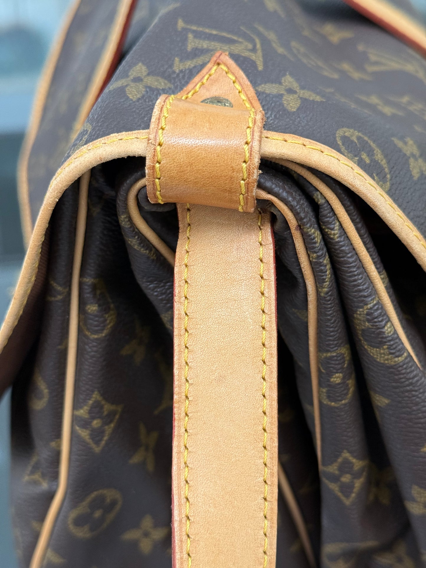 Saumur 35 Crossbody -๐๏ธ Year: 1992
