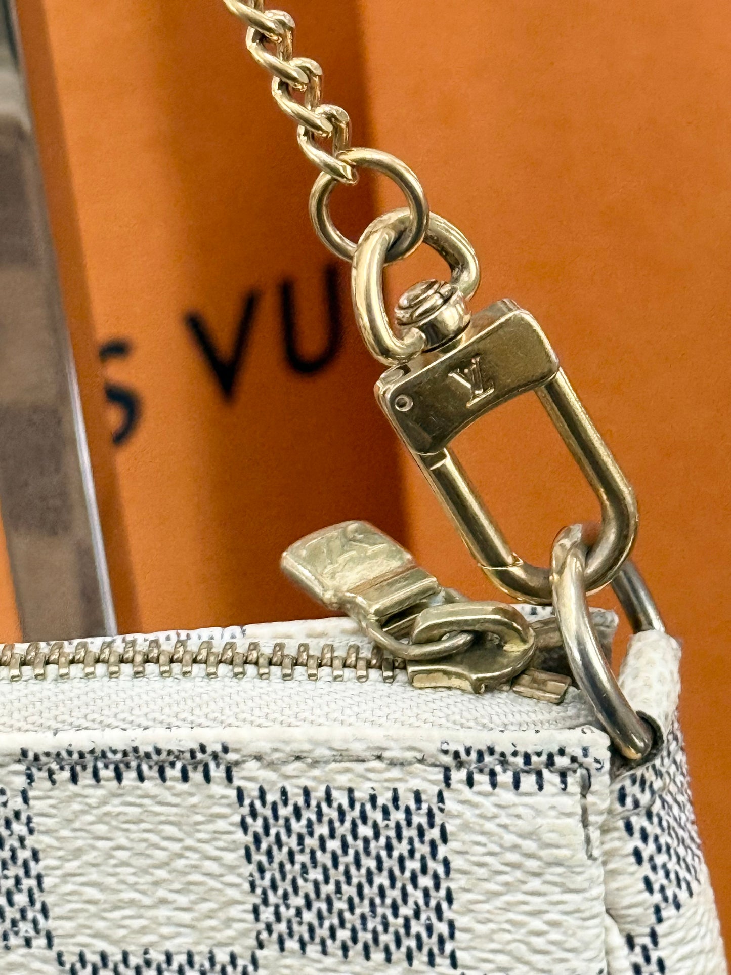 Mini Pochette Accessories in Azur - π
Year: 2010