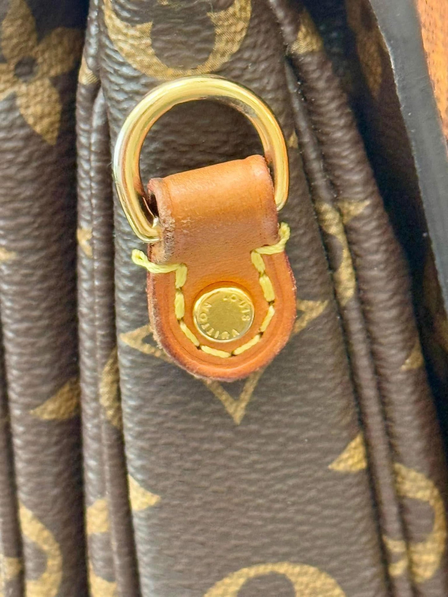 Pochette Metis with Box, Dustbag and Paper bag -Microchip & Authenticed