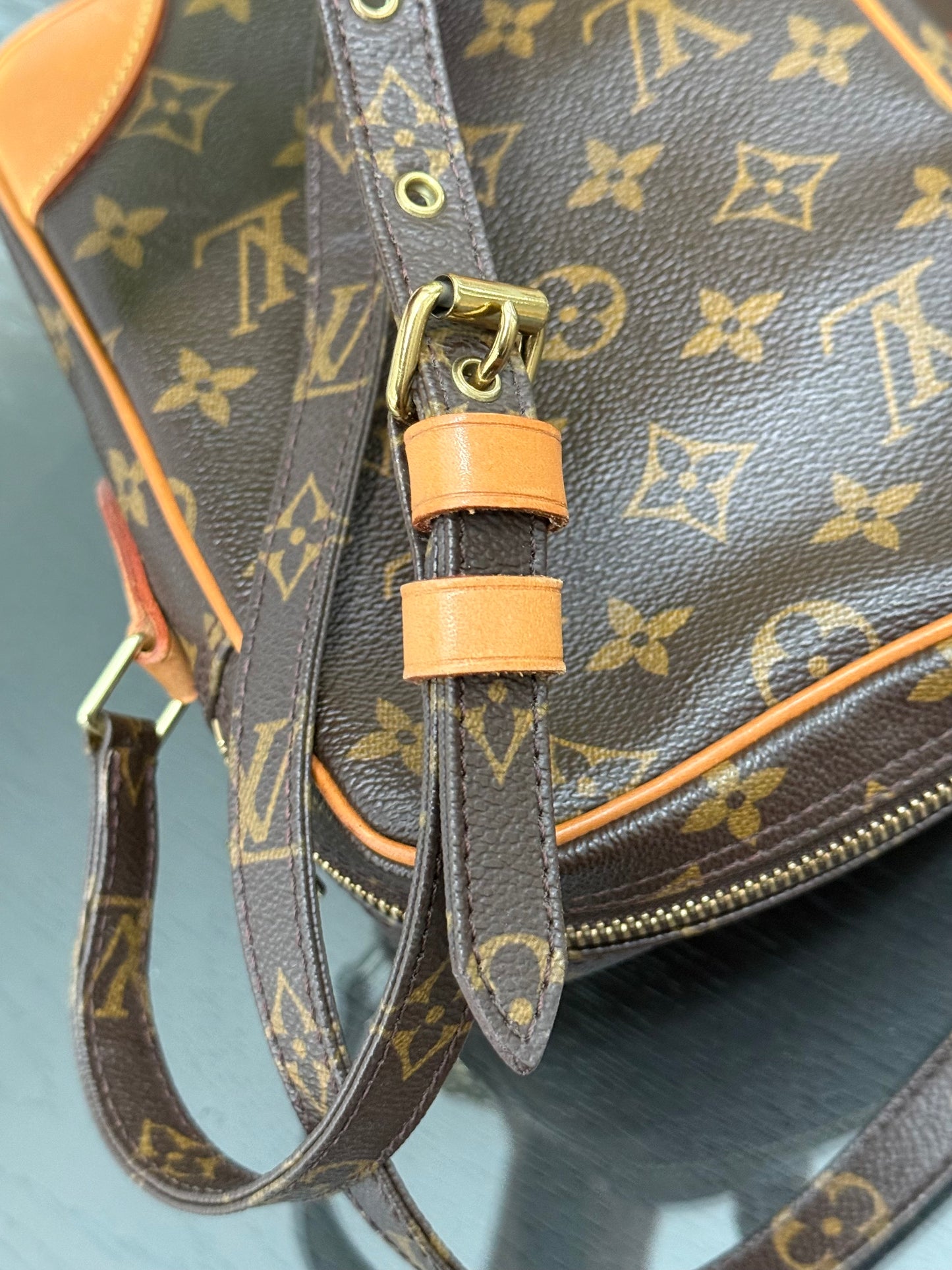 Amazon Crossbody Bag -Year: 2000