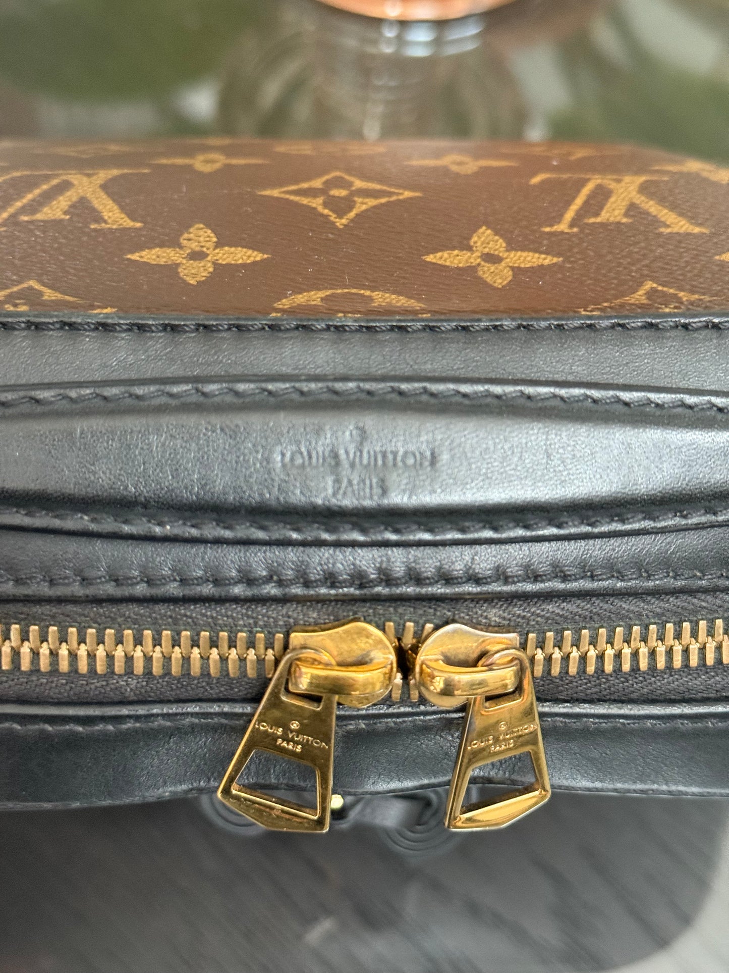 Saintonge Monogram Noir Crossbody -🗓️ Year: 2018