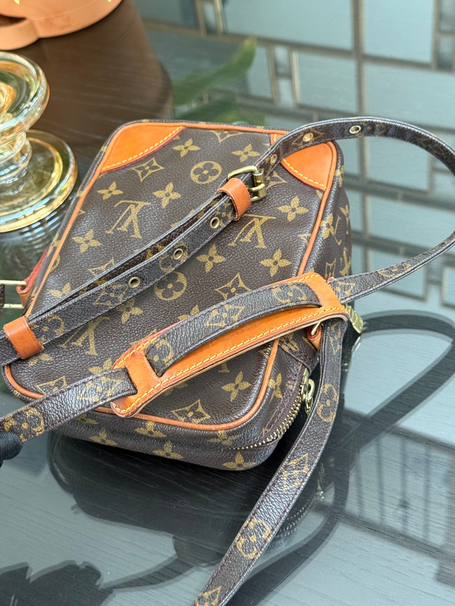 Amazon Crossbody Bag -Year: 1999