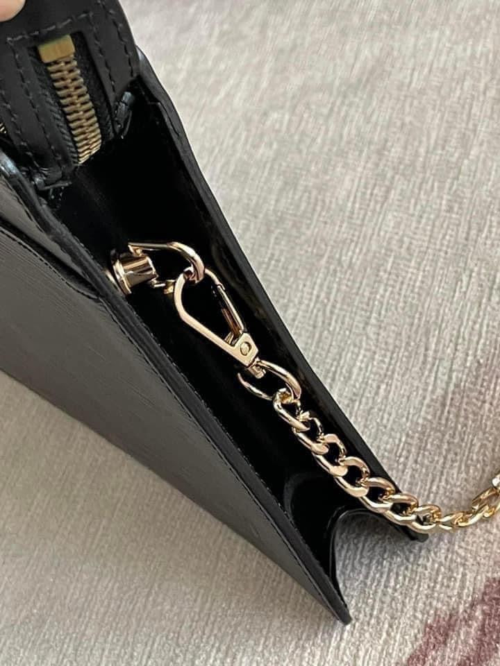 Pochette Homme Epi Converted to Crossbody -Year 1995