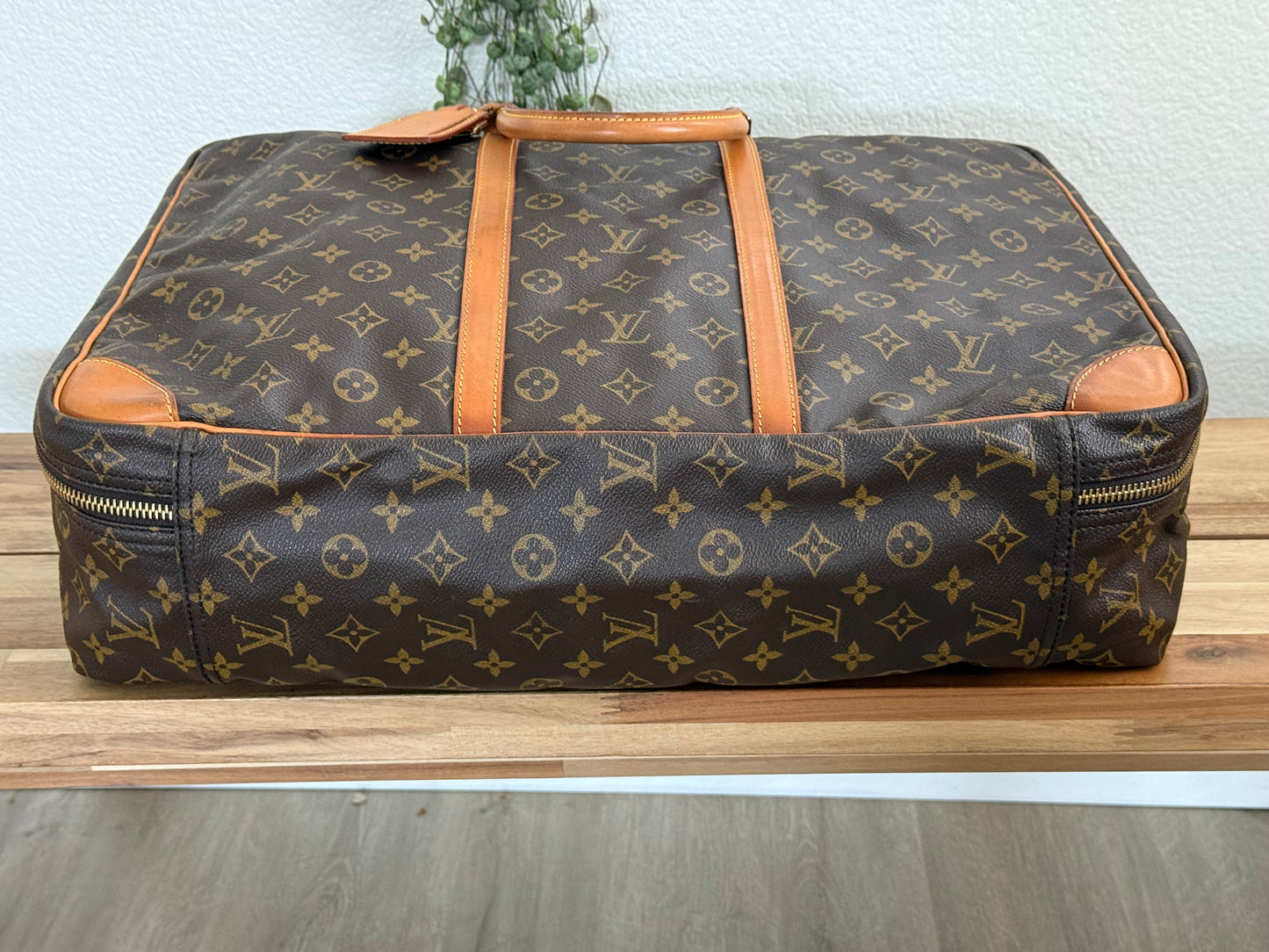 Sirius 50 Soft Suitcase Luggage - ๐
Year: 199