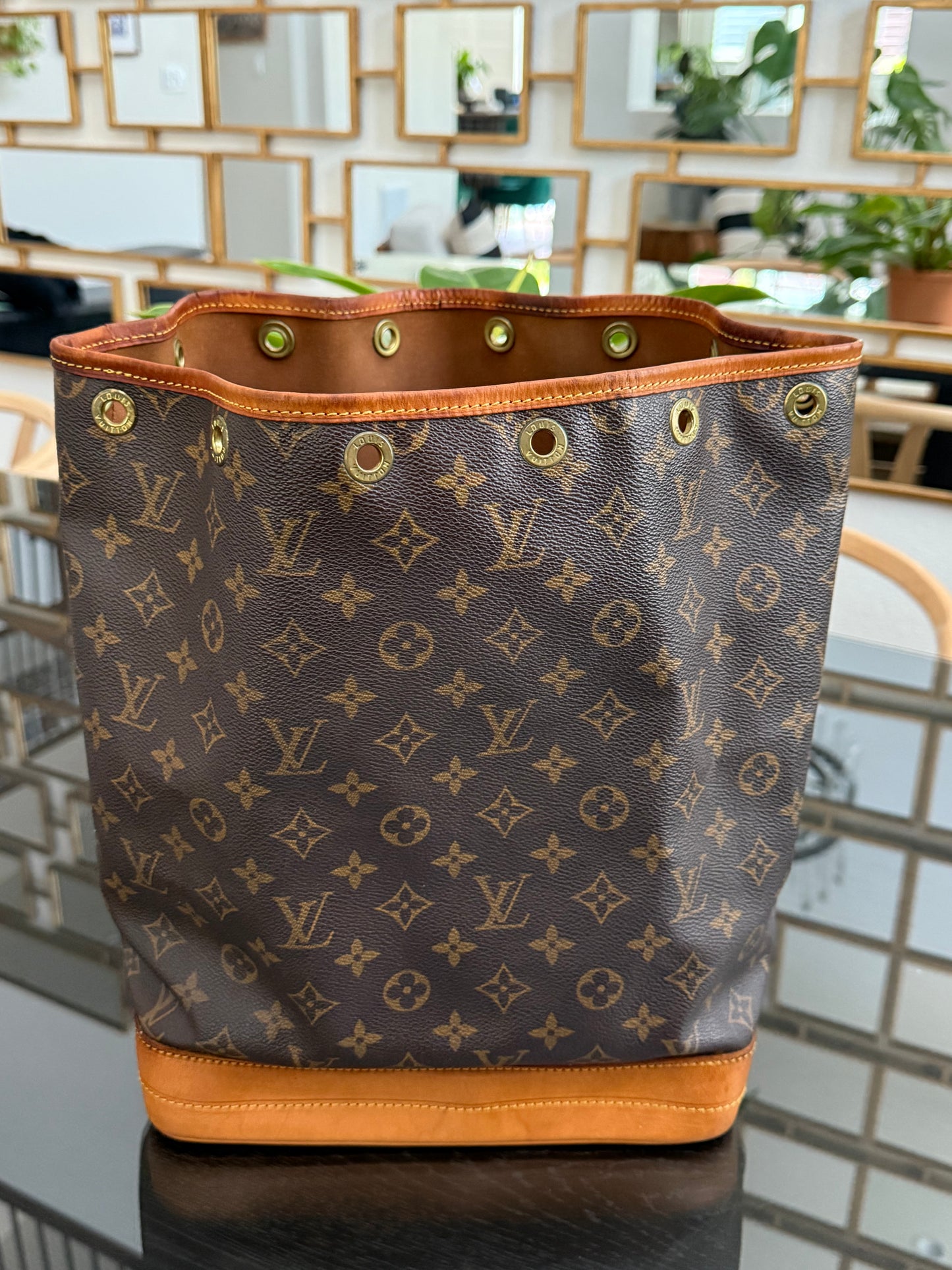 Noe GM in Monogram -๐๏ธ Year 1989