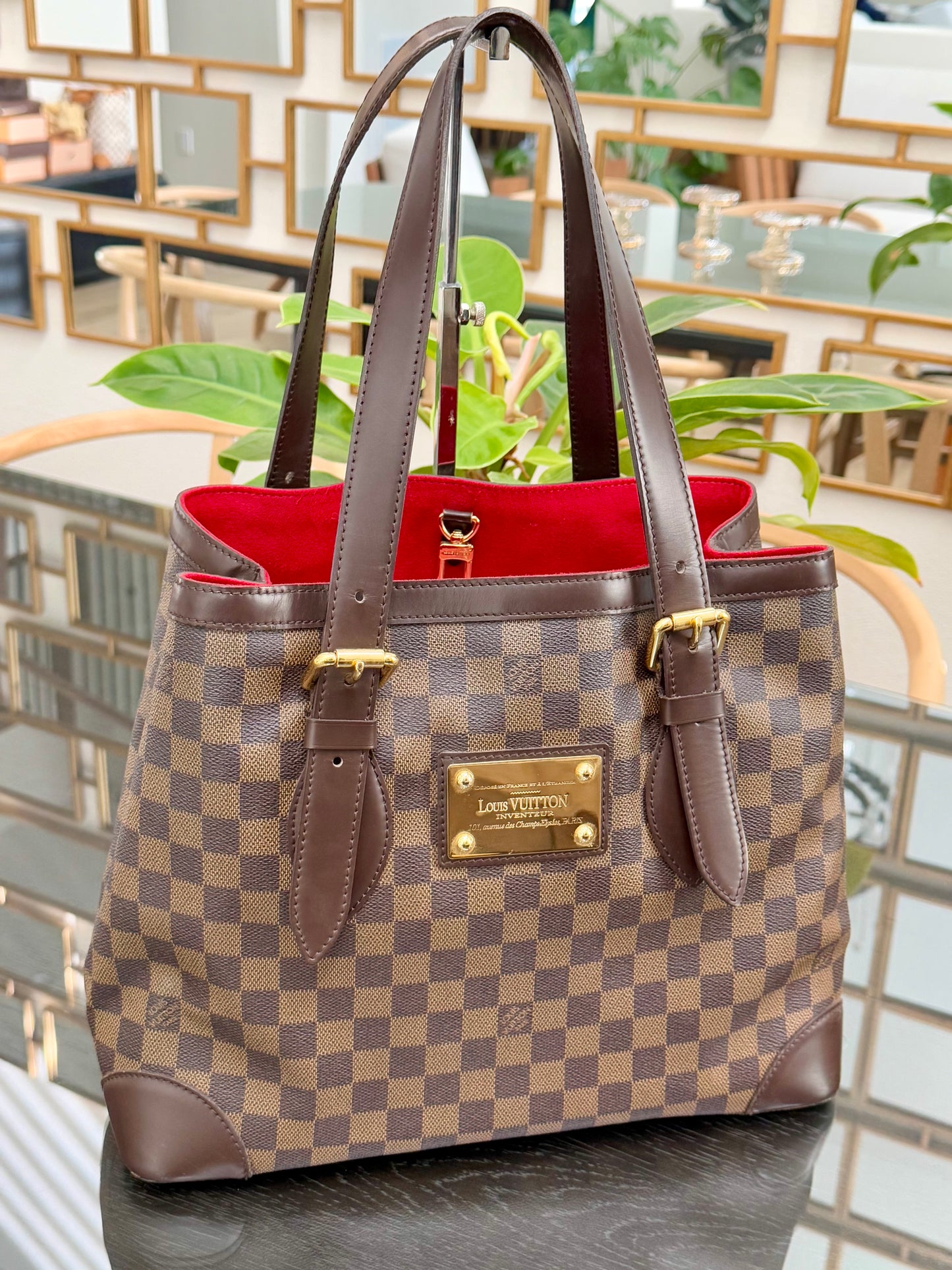 Hampstead MM DE with Insert Organizer and Paper bag
๐๏ธ Year: 2003