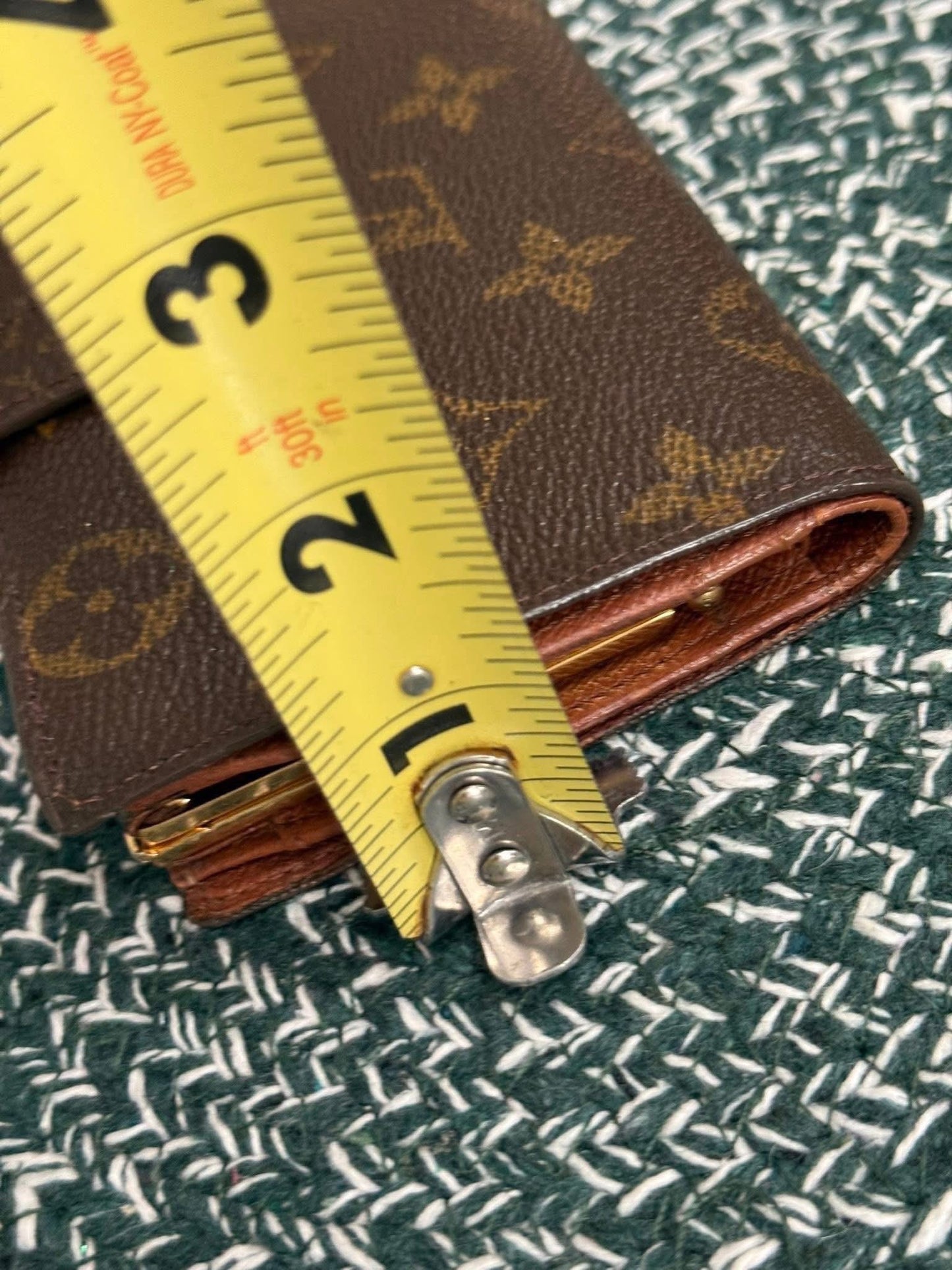 Kisslock Wallet in Monogram 🗓️ Year: 1998