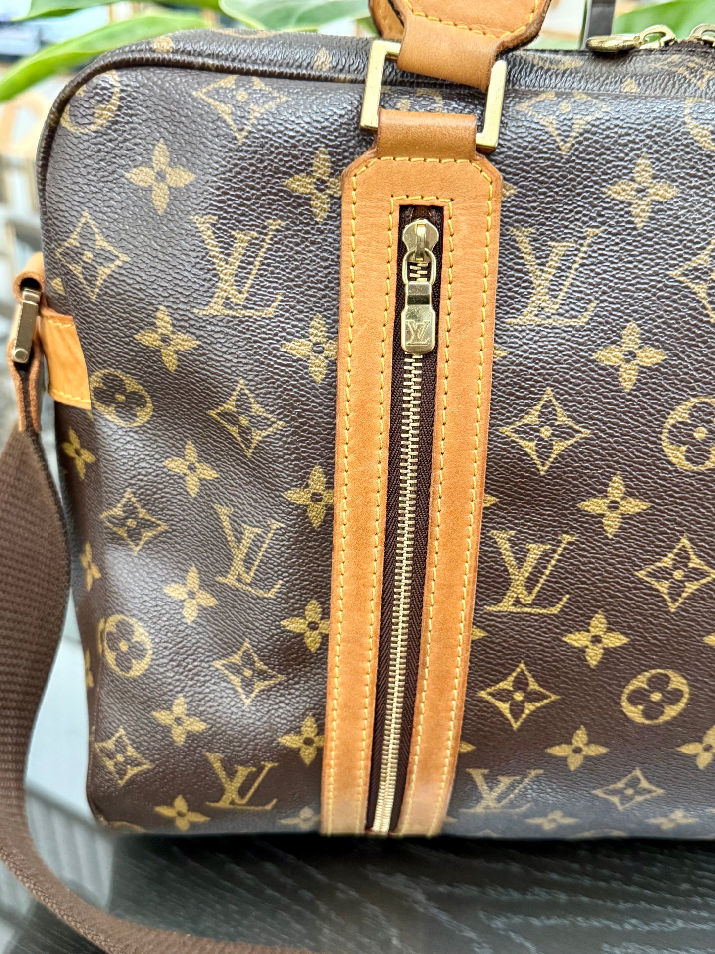 Sac Boshpore 2 Way bag in Monogram ๐๏ธ Year: 2005