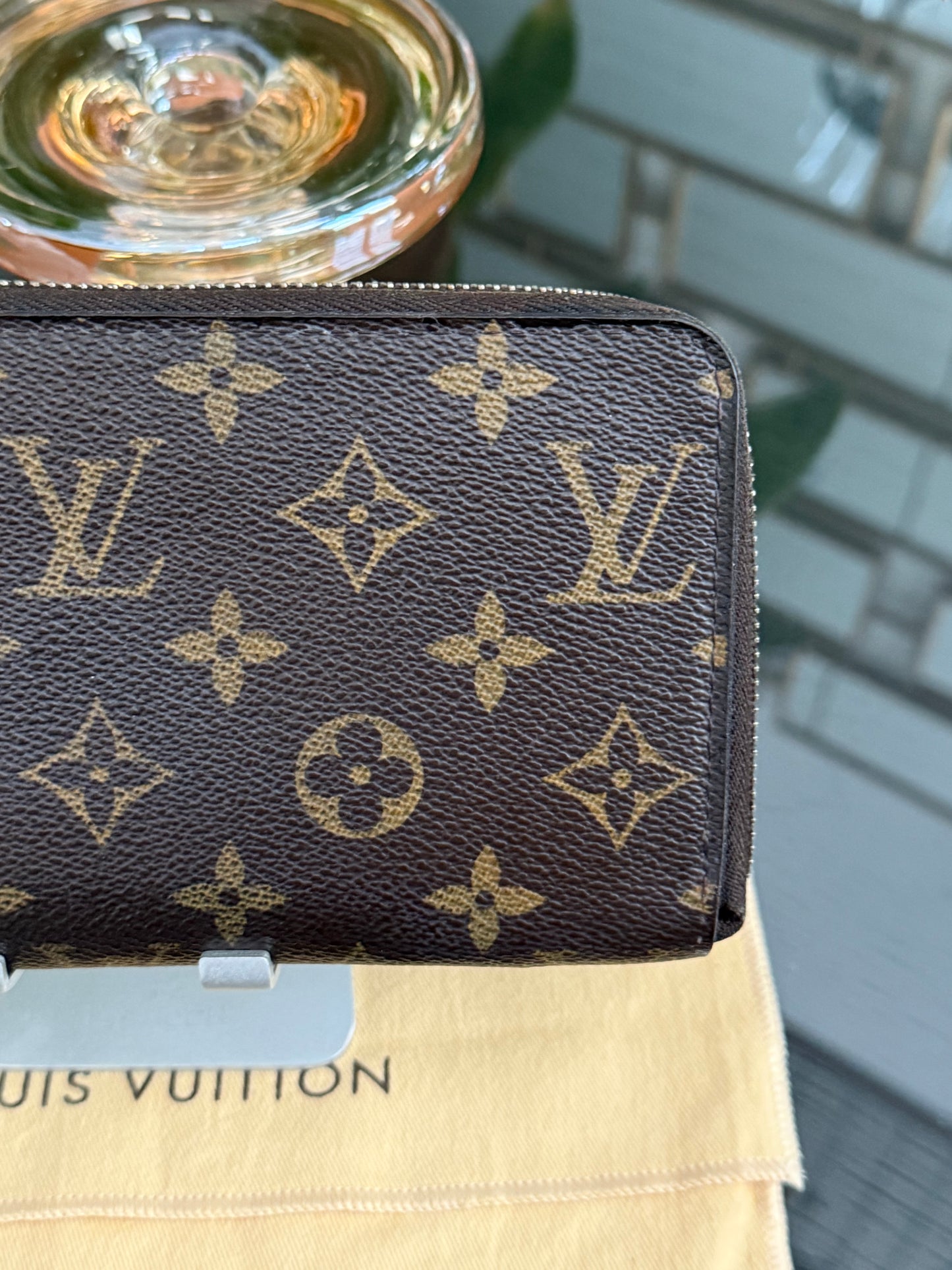 Monogram Zippy Long Wallet with Dustbag 🗓️ Year: 2006