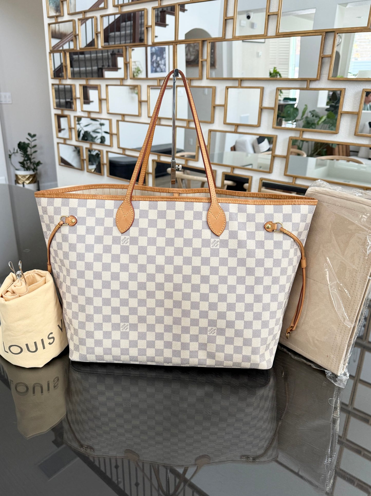 Neverfull GM in Azur with Dustbag Insert Organizer 🗓️ Year: 2011