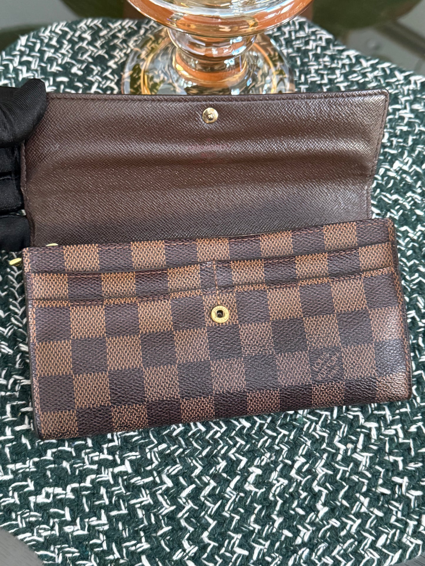 Sarah Wallet in DE with 10 Cardholders 🗓️ Year: 2009
