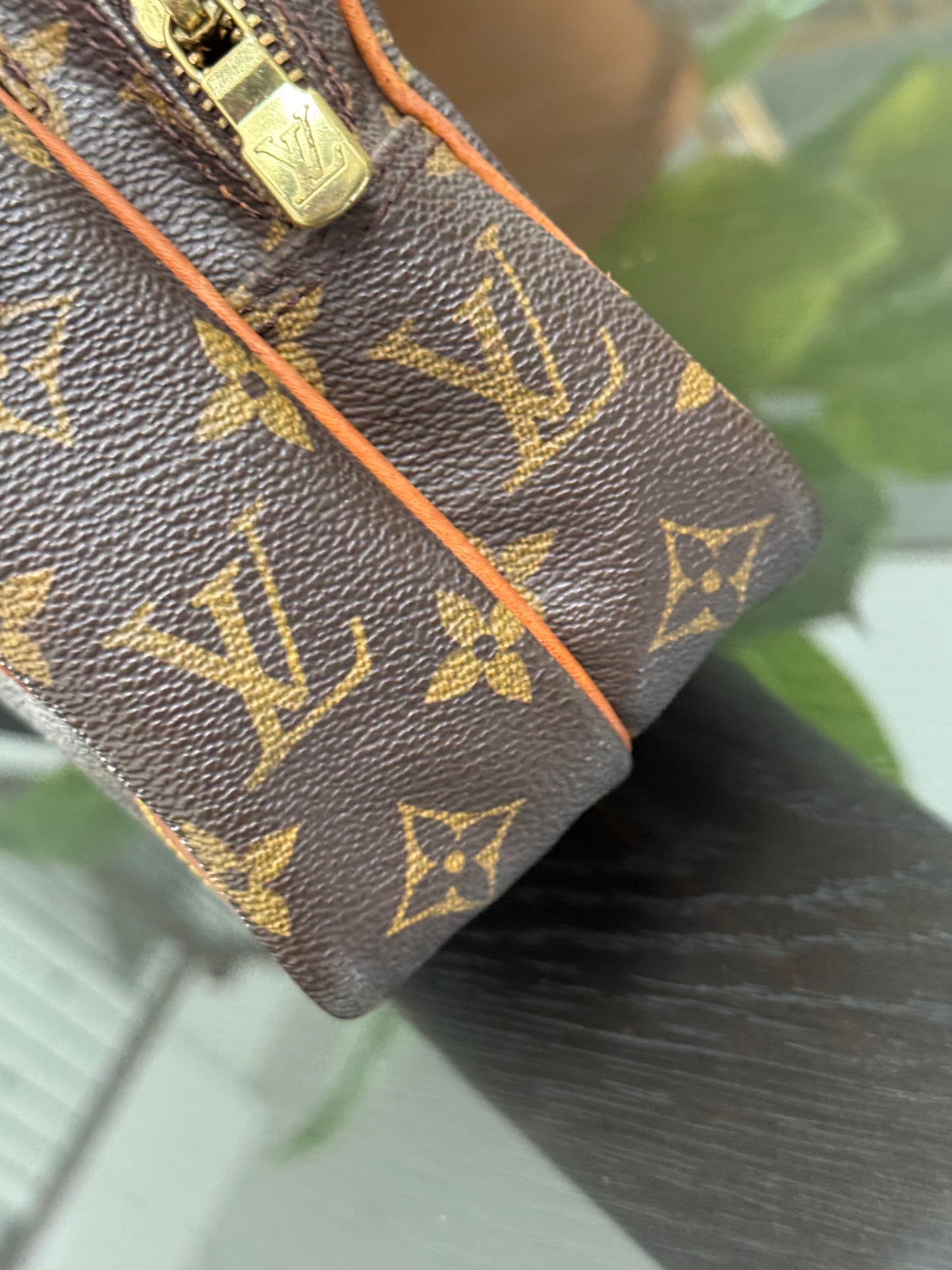 Amazon Crossbody Bag -Year: 1999