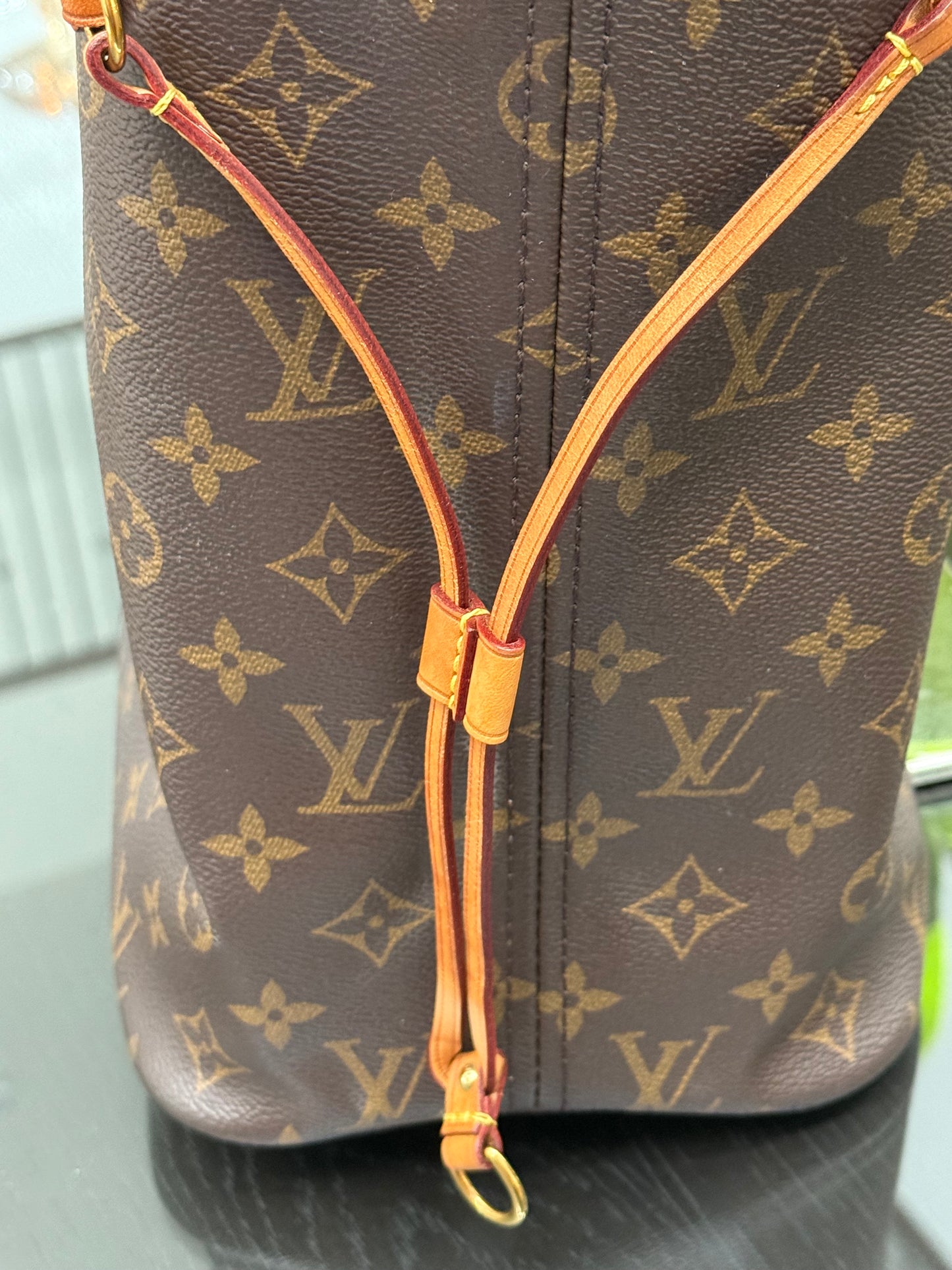 Neverfull MM with Dustbag ๐
Year: 2016