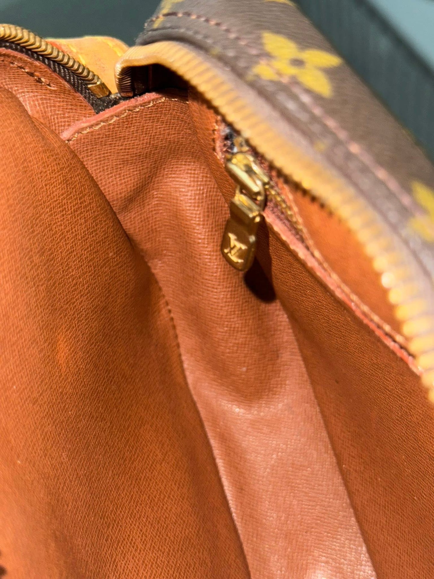 Jeaunefille PM Crossbody - π
Year: 1995