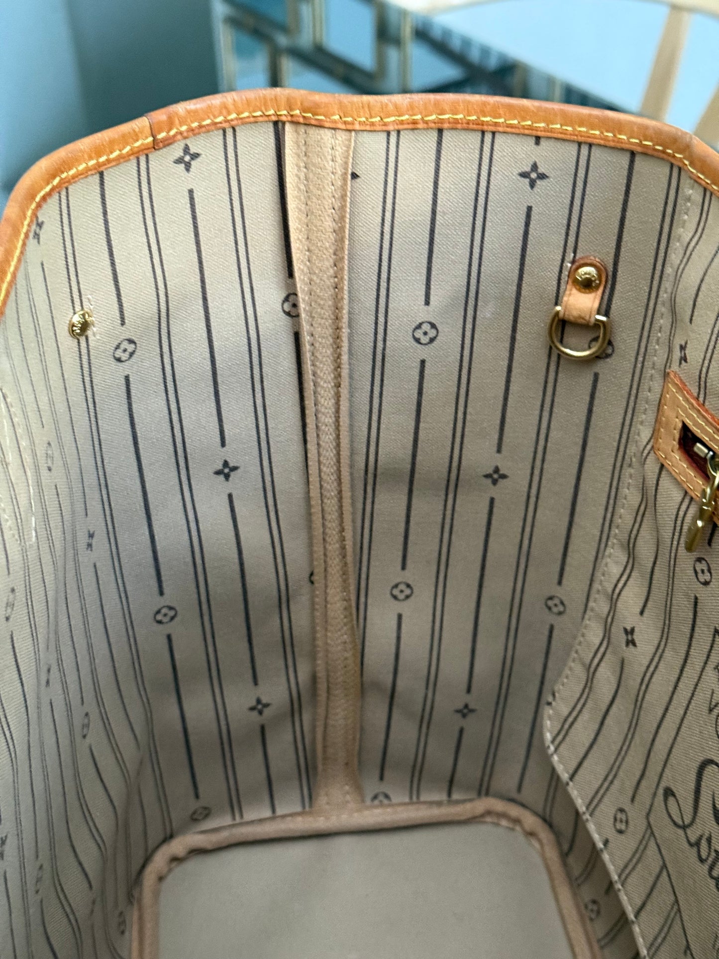 Neverfull MM with Dustbag and Insert Organizer 🗓️ Year: 2008