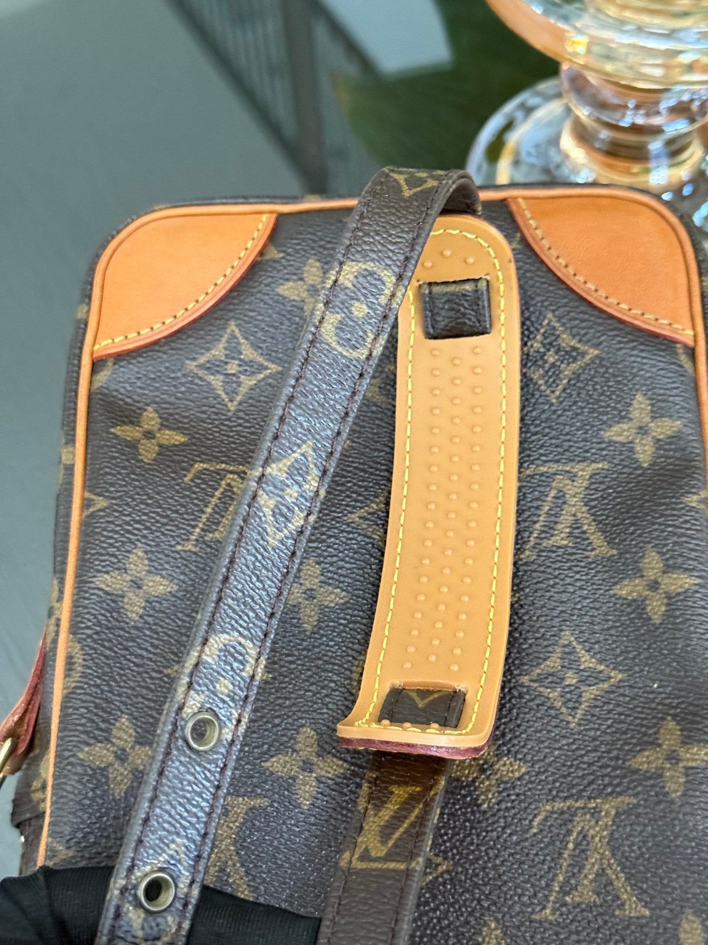 Amazon Crossbody Bag -Year: 1999