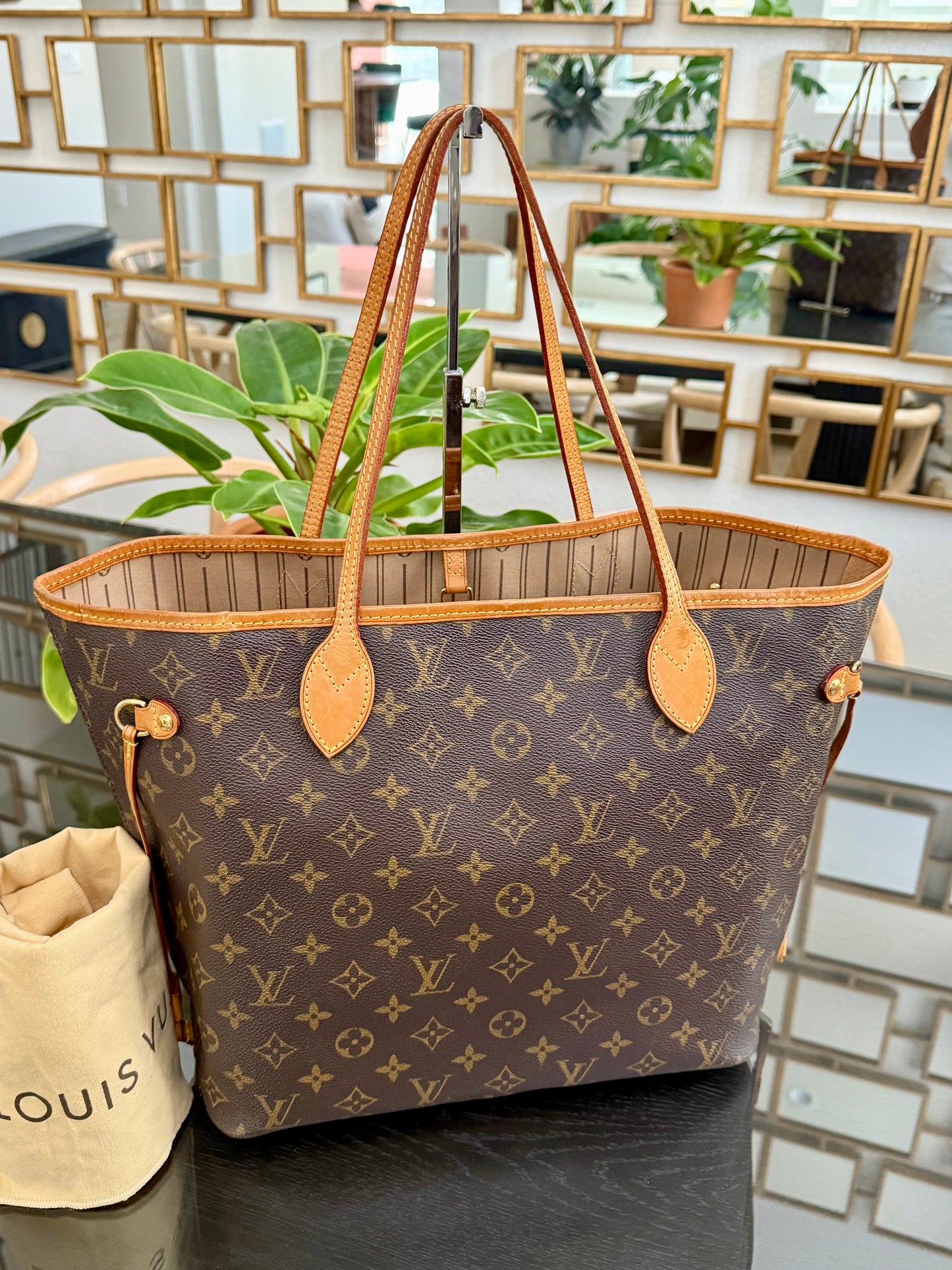 Neverfull MM with Dustbag 🗓️ Year: 2008