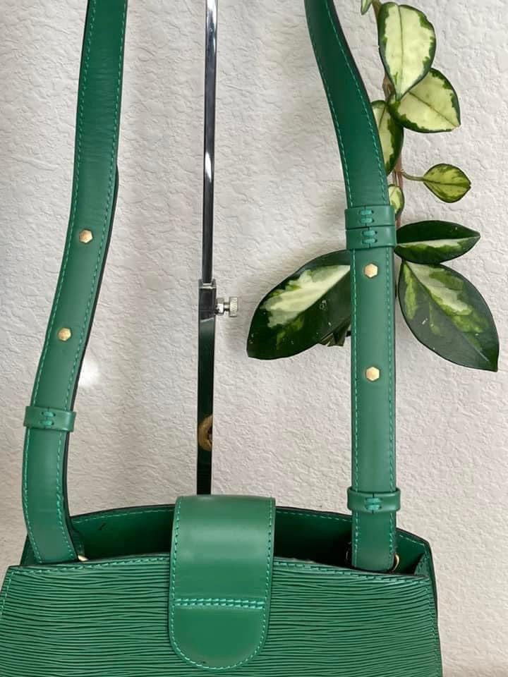 Epi Cluny in Green -Year: 1993