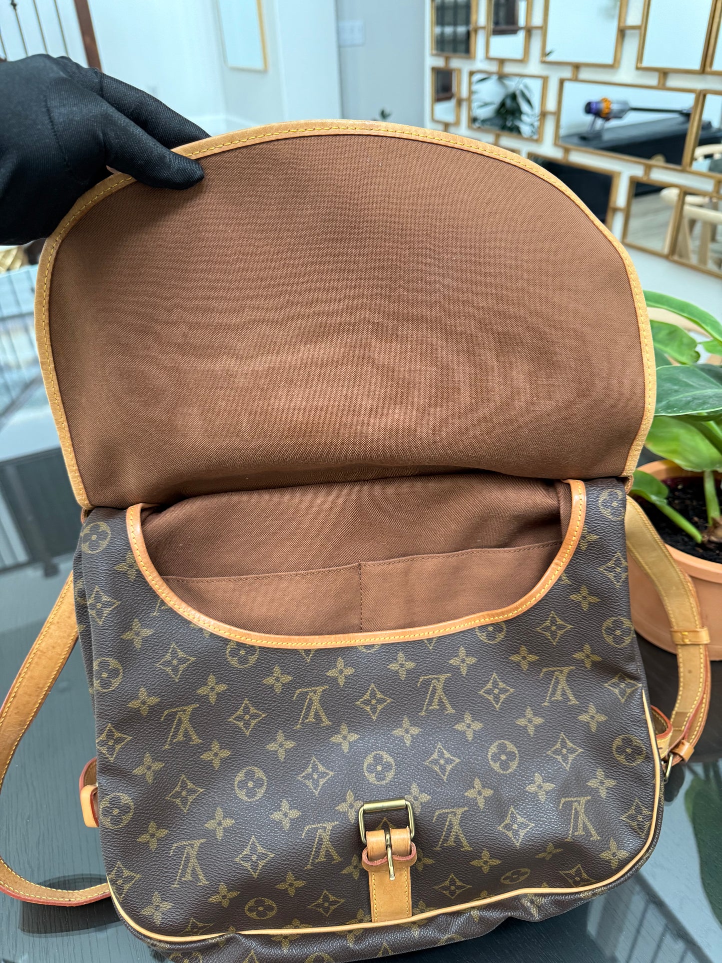Saumur 35 Crossbody -๐๏ธ Year: 1992