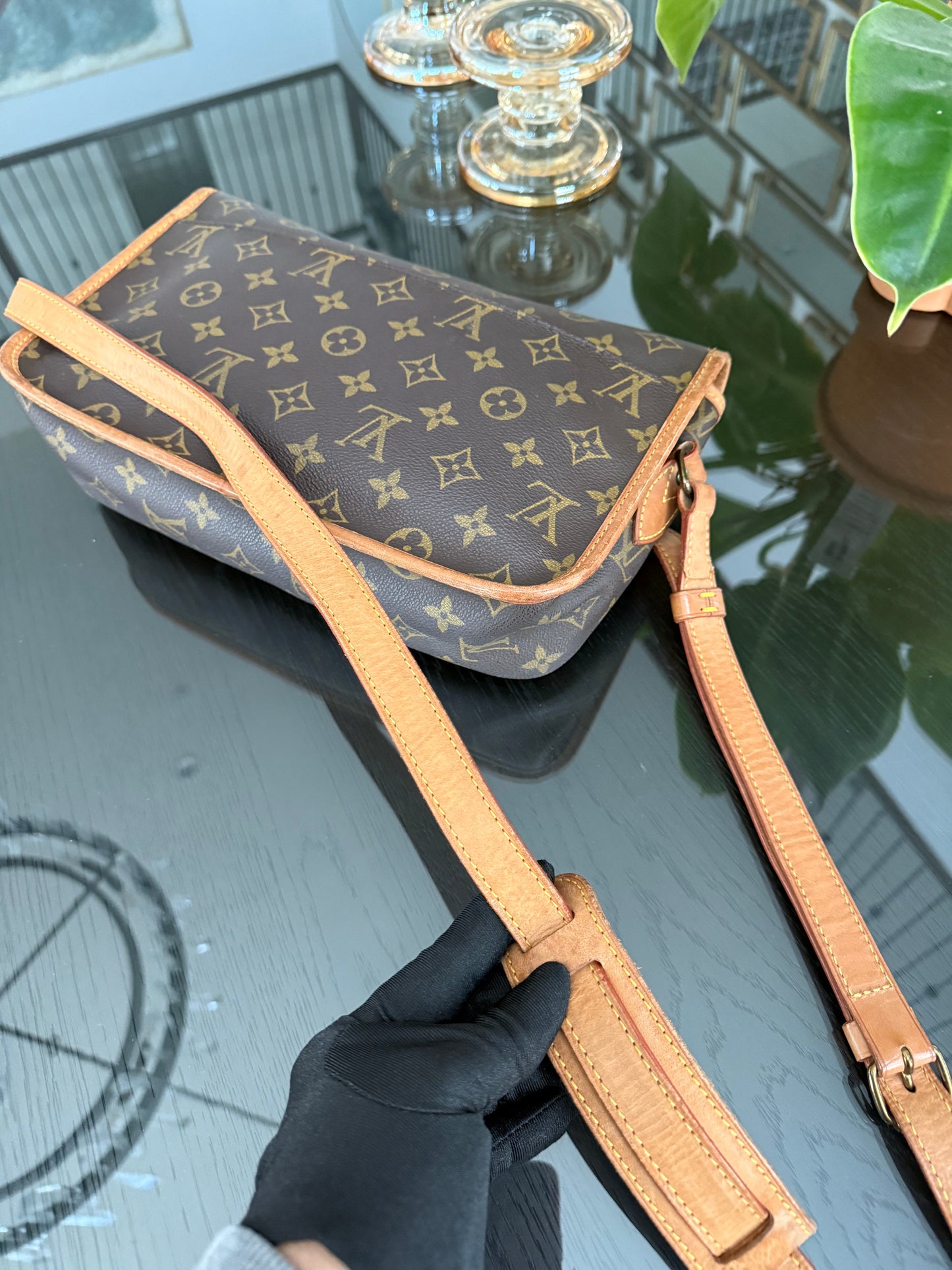 Gibeciere MM Crossbody Messenger -
๐
Year: 1991