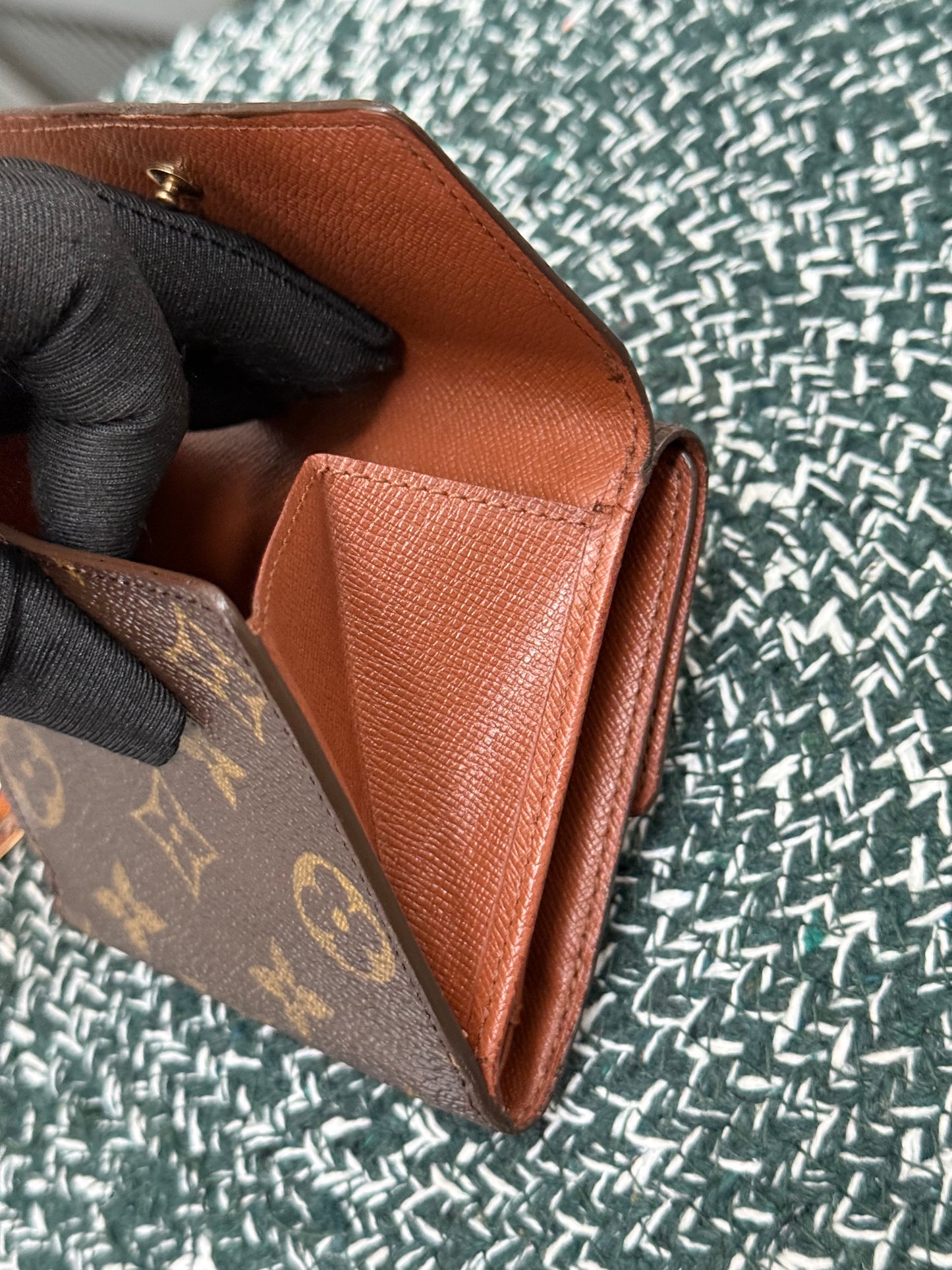 Monogram Elise Trifold Compact Wallet ๐๏ธ Year: 1999
