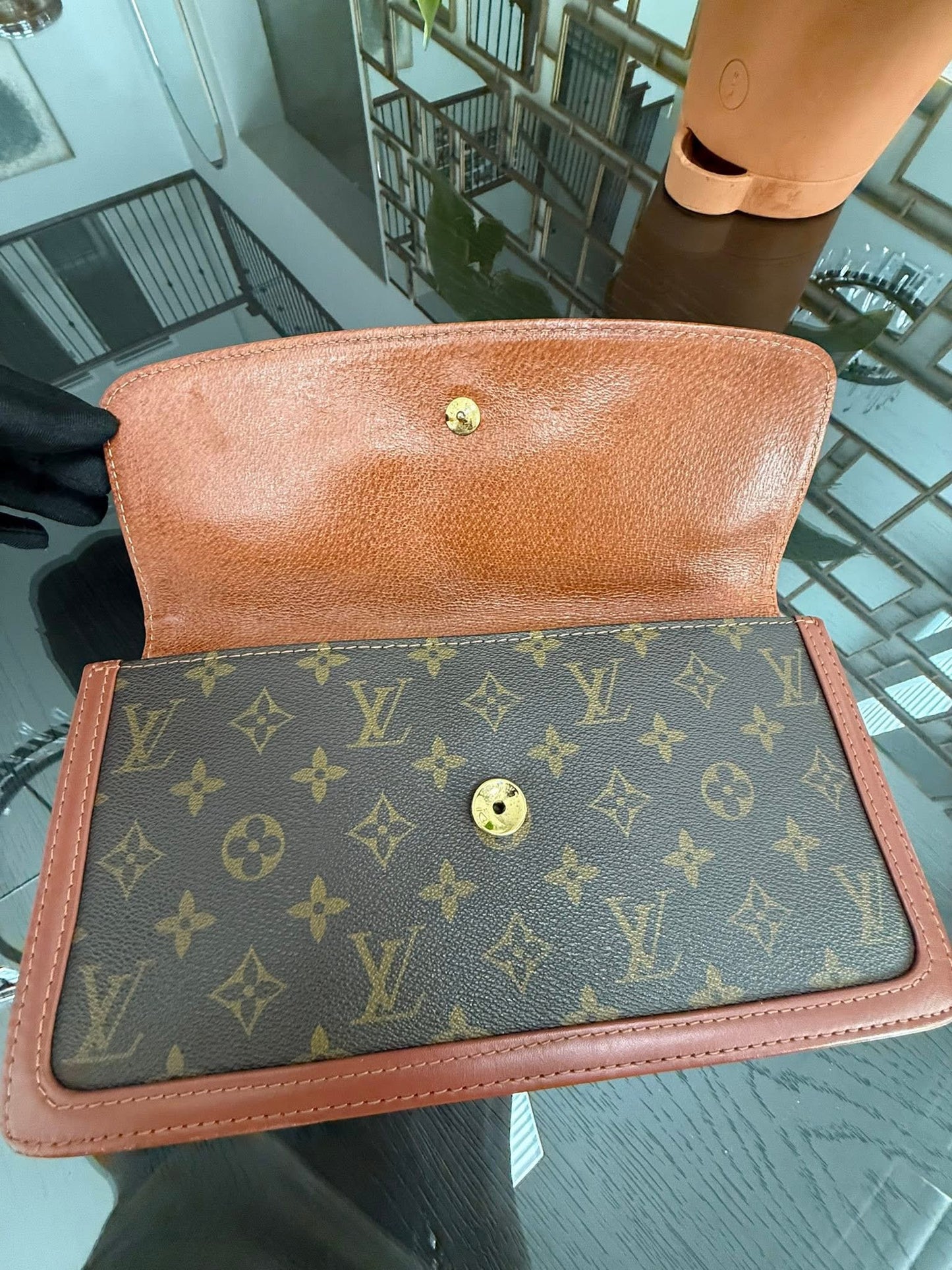 Pochette Dame Clutch
๐๏ธ Pre Date Code