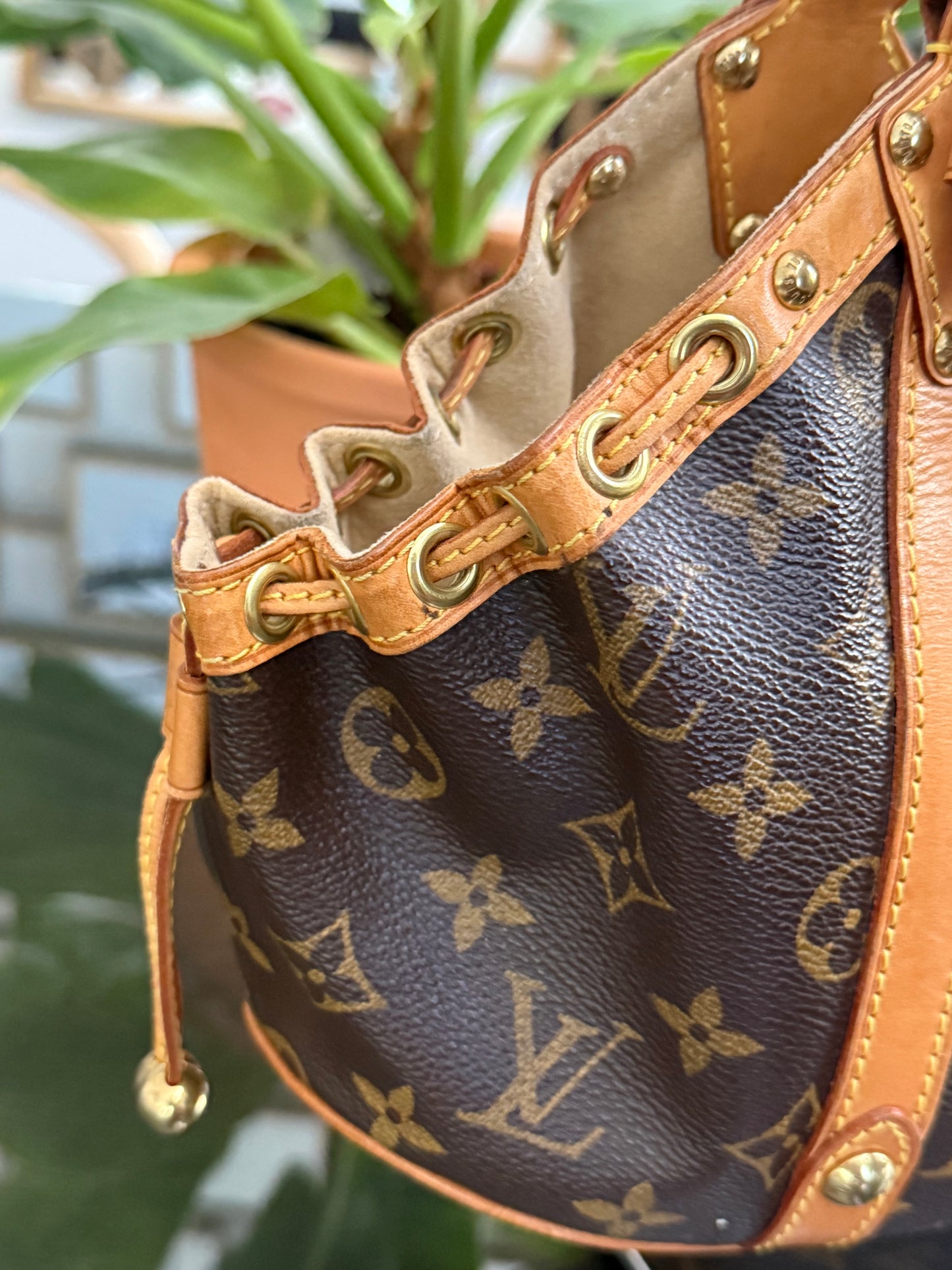 Theda GM in Monogram with Dustbag 🗓️ Year: 2004