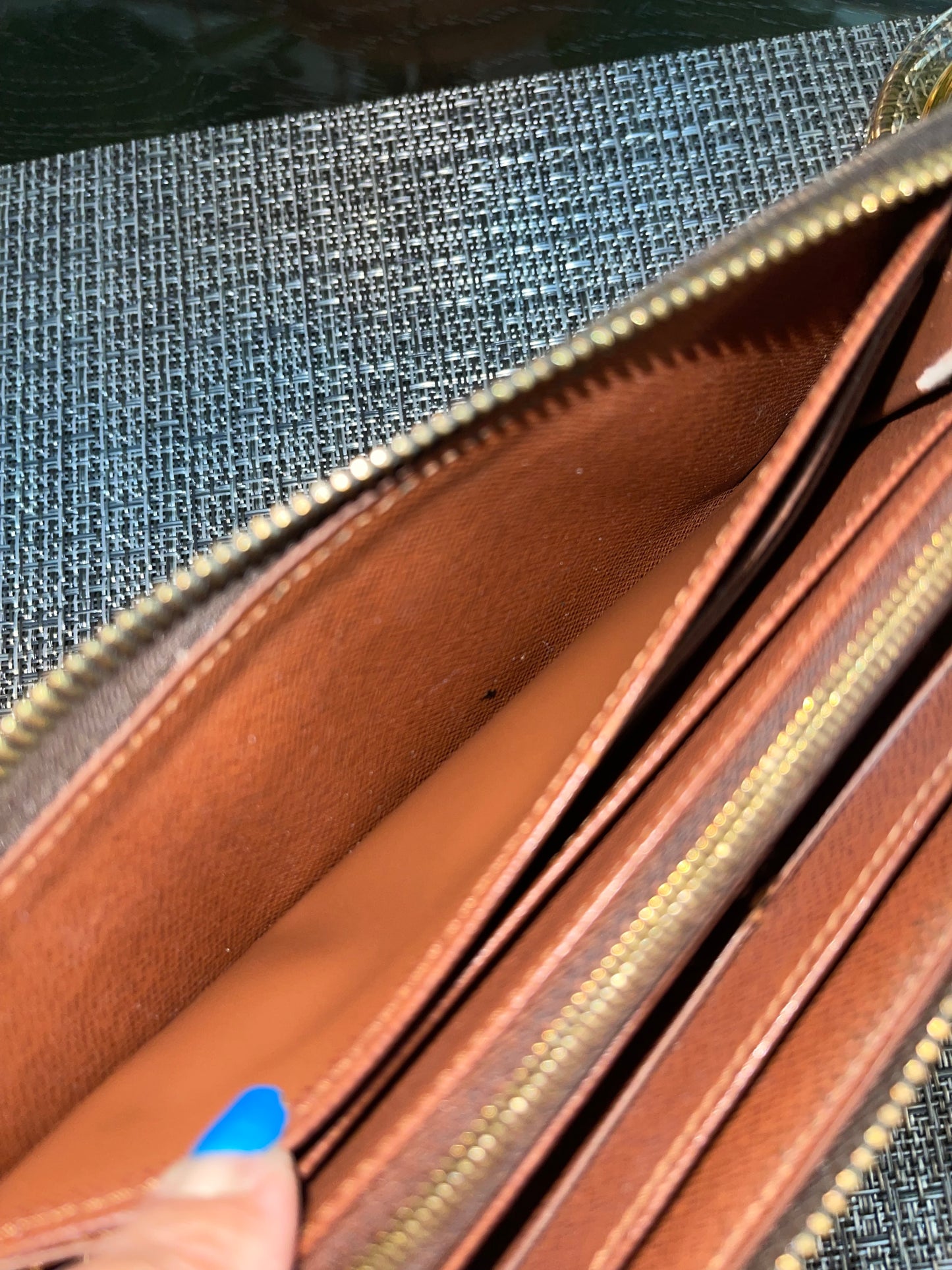 Monogram Astrid Wallet w/ generic wrist strap - ๐
Year: 2008