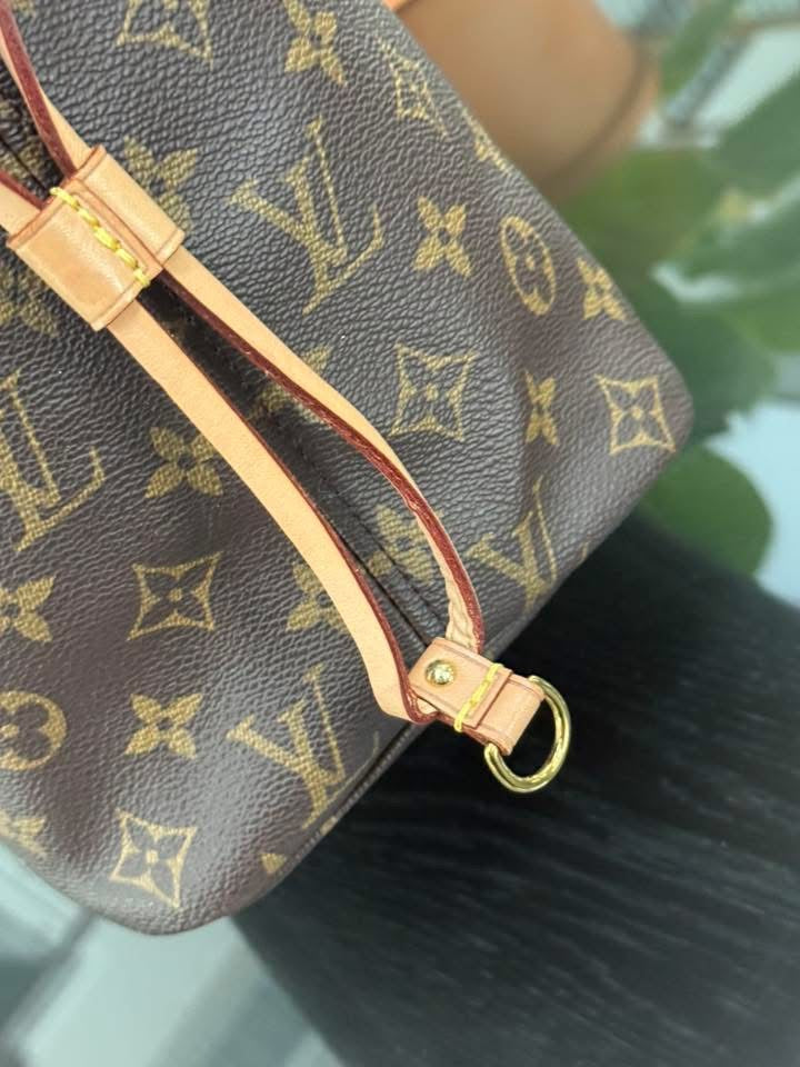 Neverfull MM Monogram in Peony with Dustbag and Insert organizer π
Year: 2020