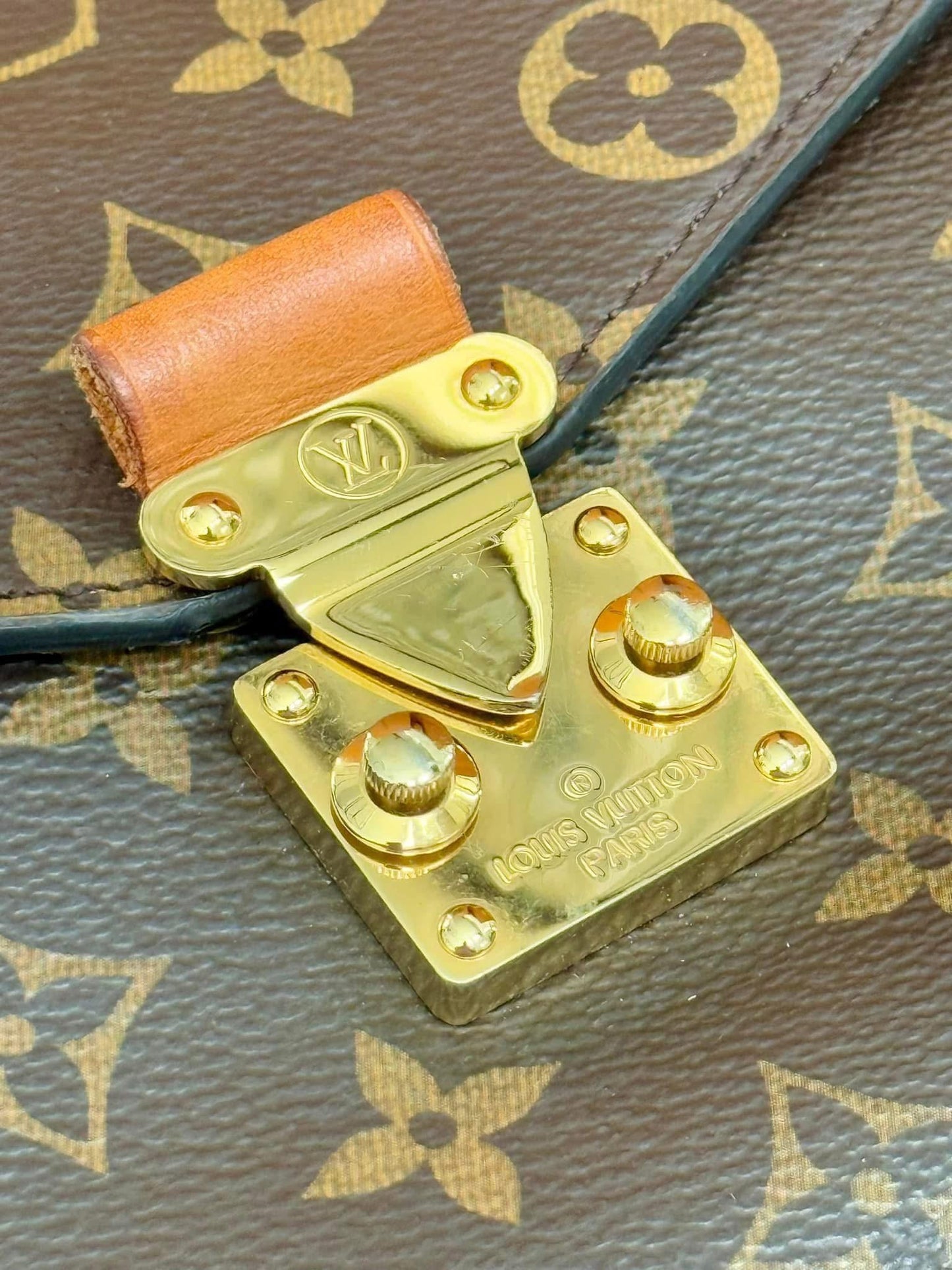 Pochette Metis with Box, Dustbag and Paper bag -Microchip & Authenticed