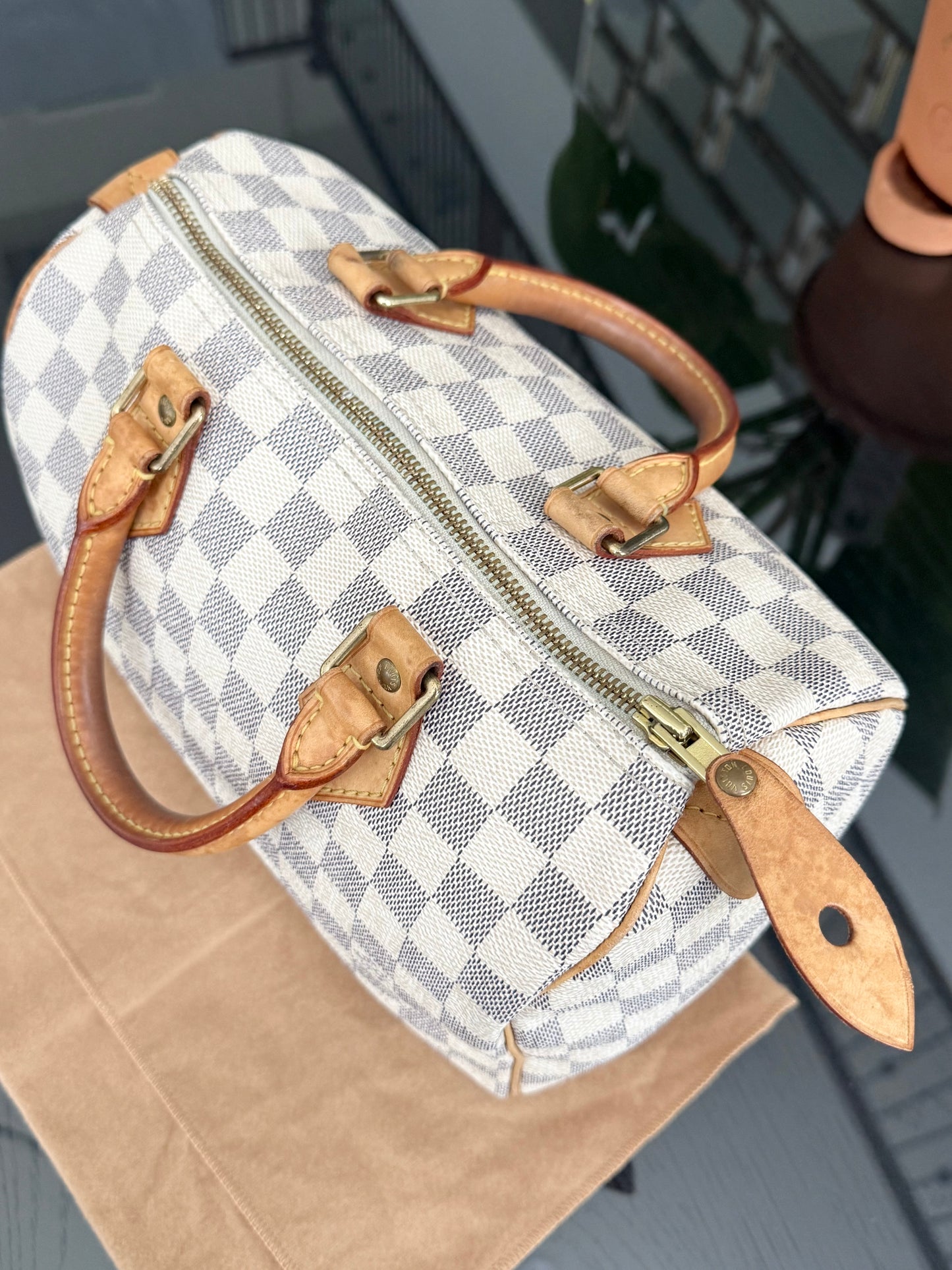 Speedy 25 Azur with Dustbag, insert organizer and twilly
๐๏ธ Year: 2007