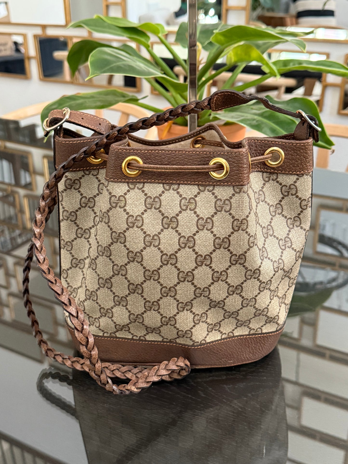 Gucci Vintage Bucket Crossbody bag