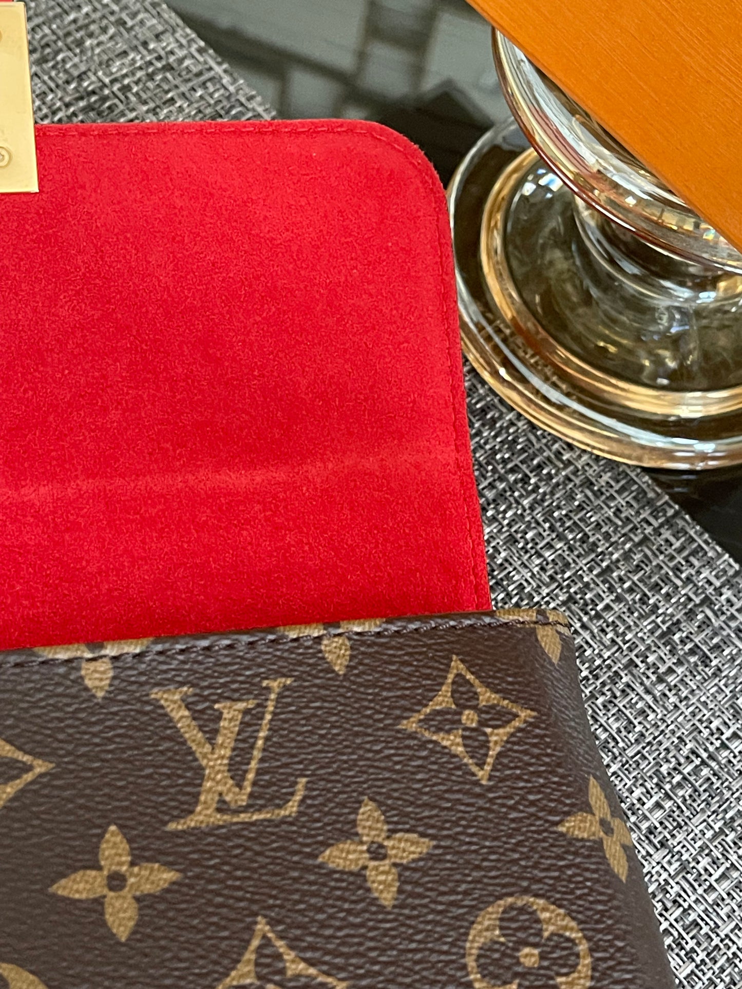Locky BB Monogram Coquelicot (Complete Inclusions) - ๐
Year: 2019