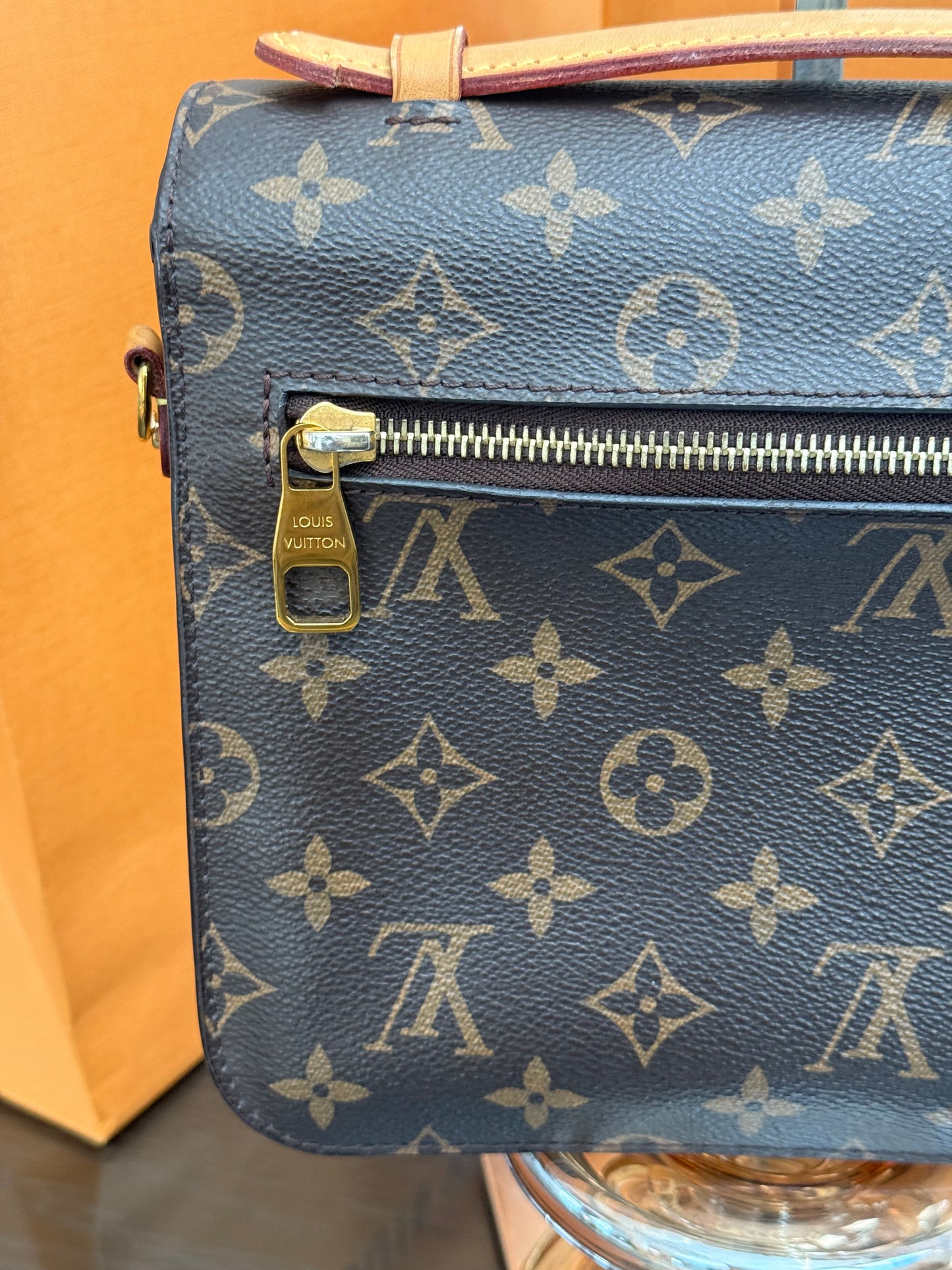 Pochette Metis with Box, Dustbag and Paper bag -Microchip & Authenticed