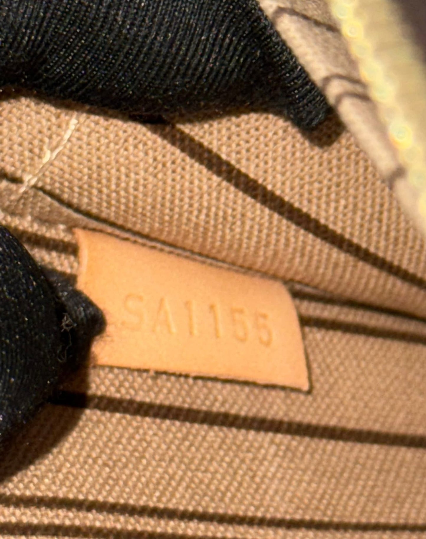 Neverfull MM/GM Pouch in beige 🗓️ Year: 2016