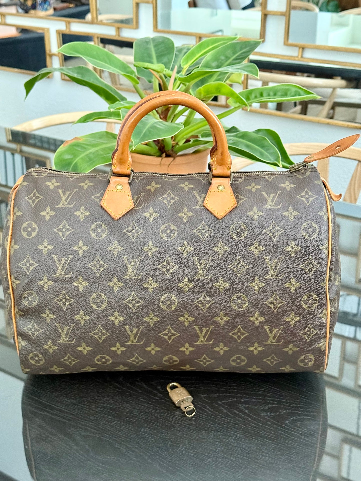 Speedy 35 with lock ๐and key - ๐
Year: 1983