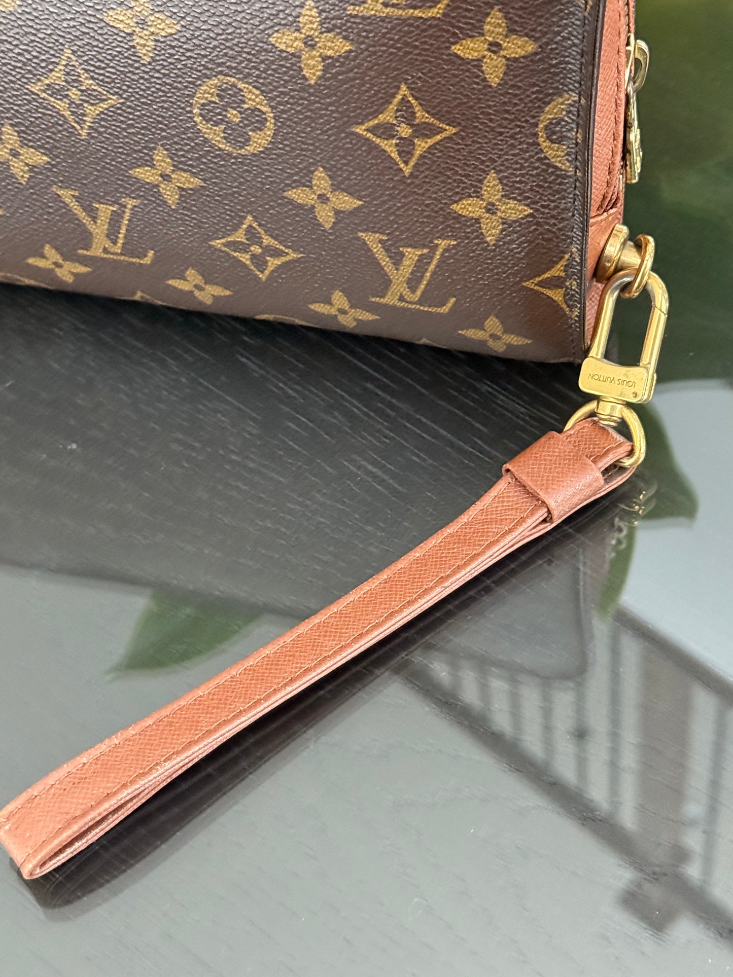 Orsay Clutch
๐๏ธ Year: 1993