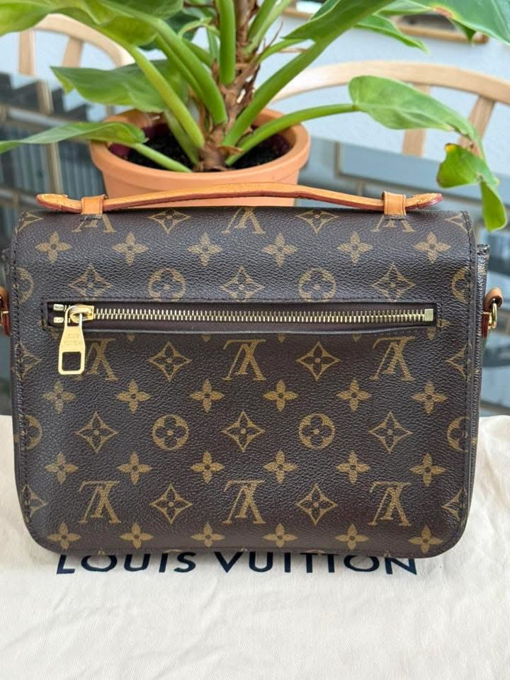 Pochette Metis in Monogram with Box, Dustbag and Paper bag -Year 2015